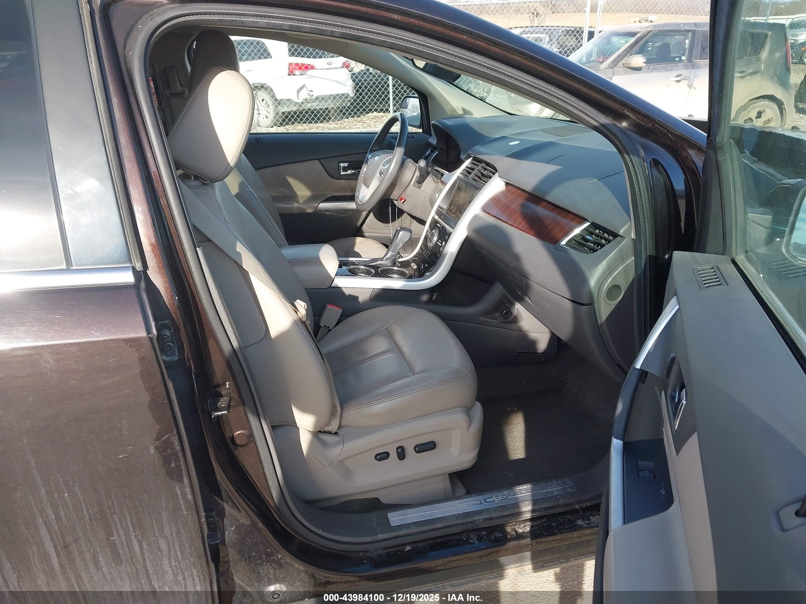 FORD EDGE image 5