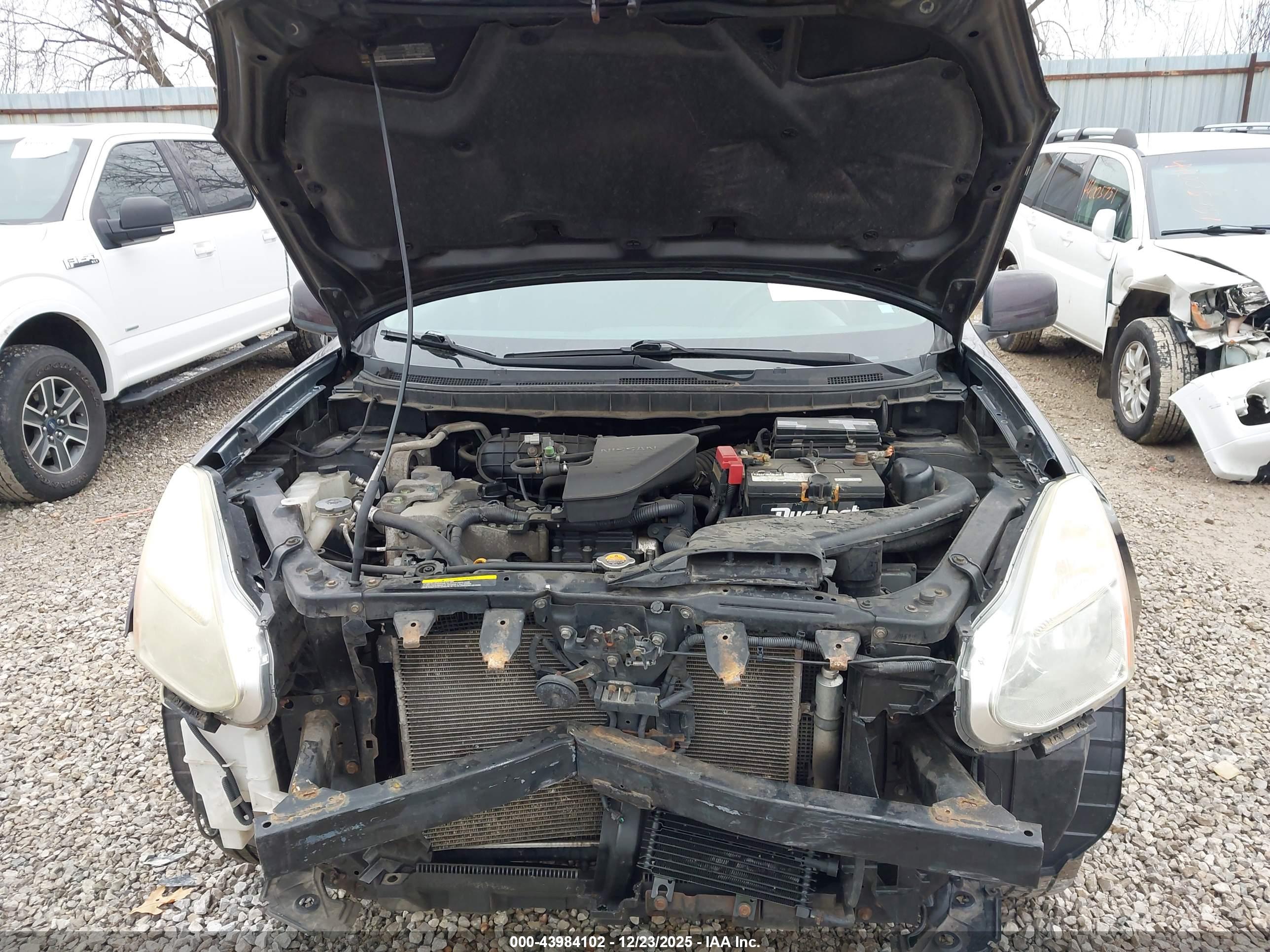 NISSAN ROGUE image 10