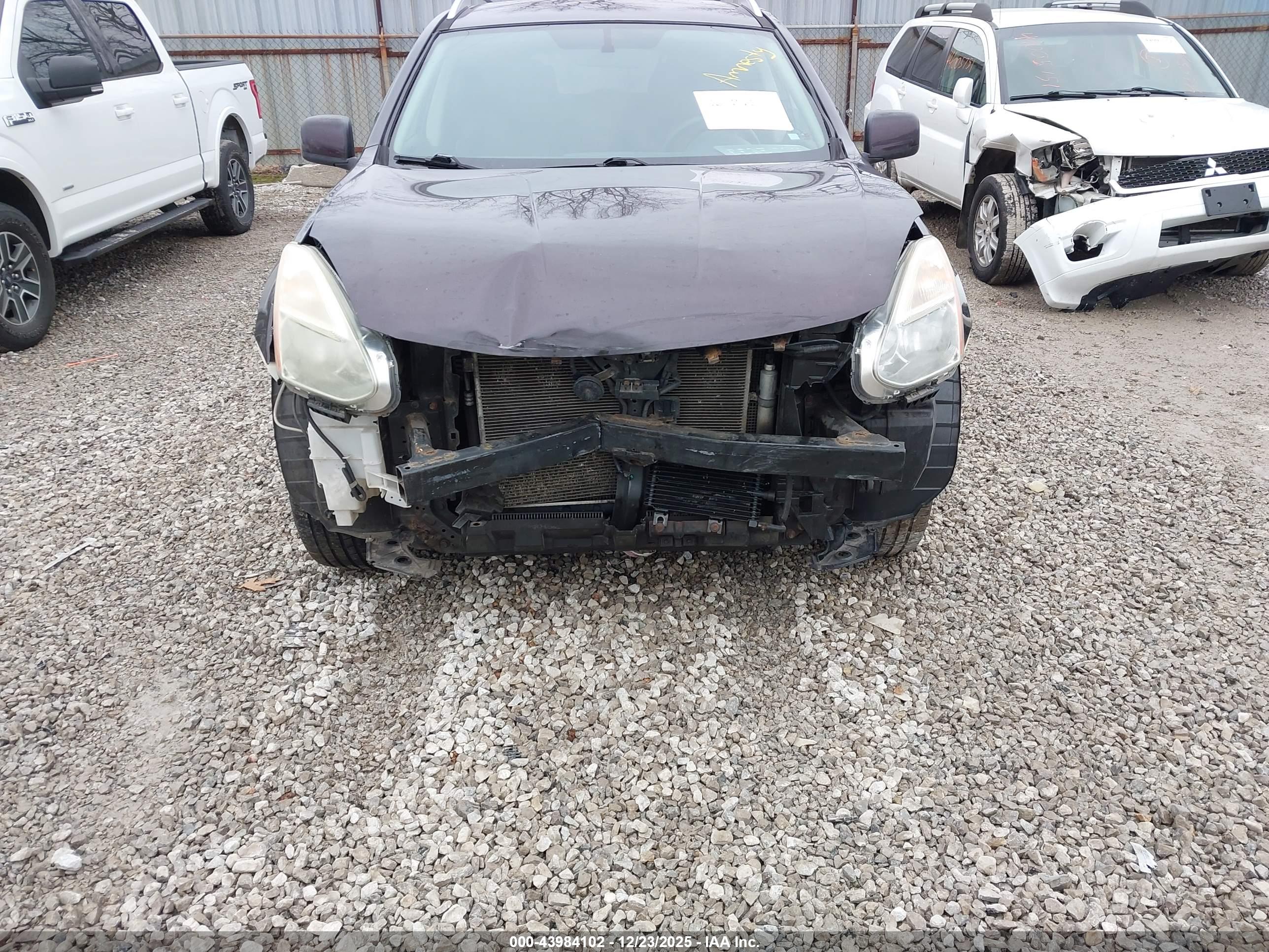 NISSAN ROGUE image 6