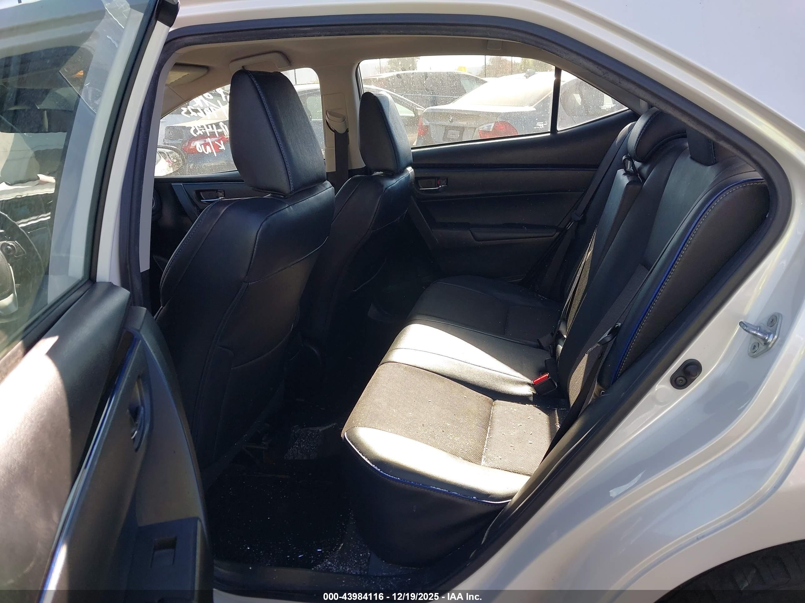 TOYOTA COROLLA image 8