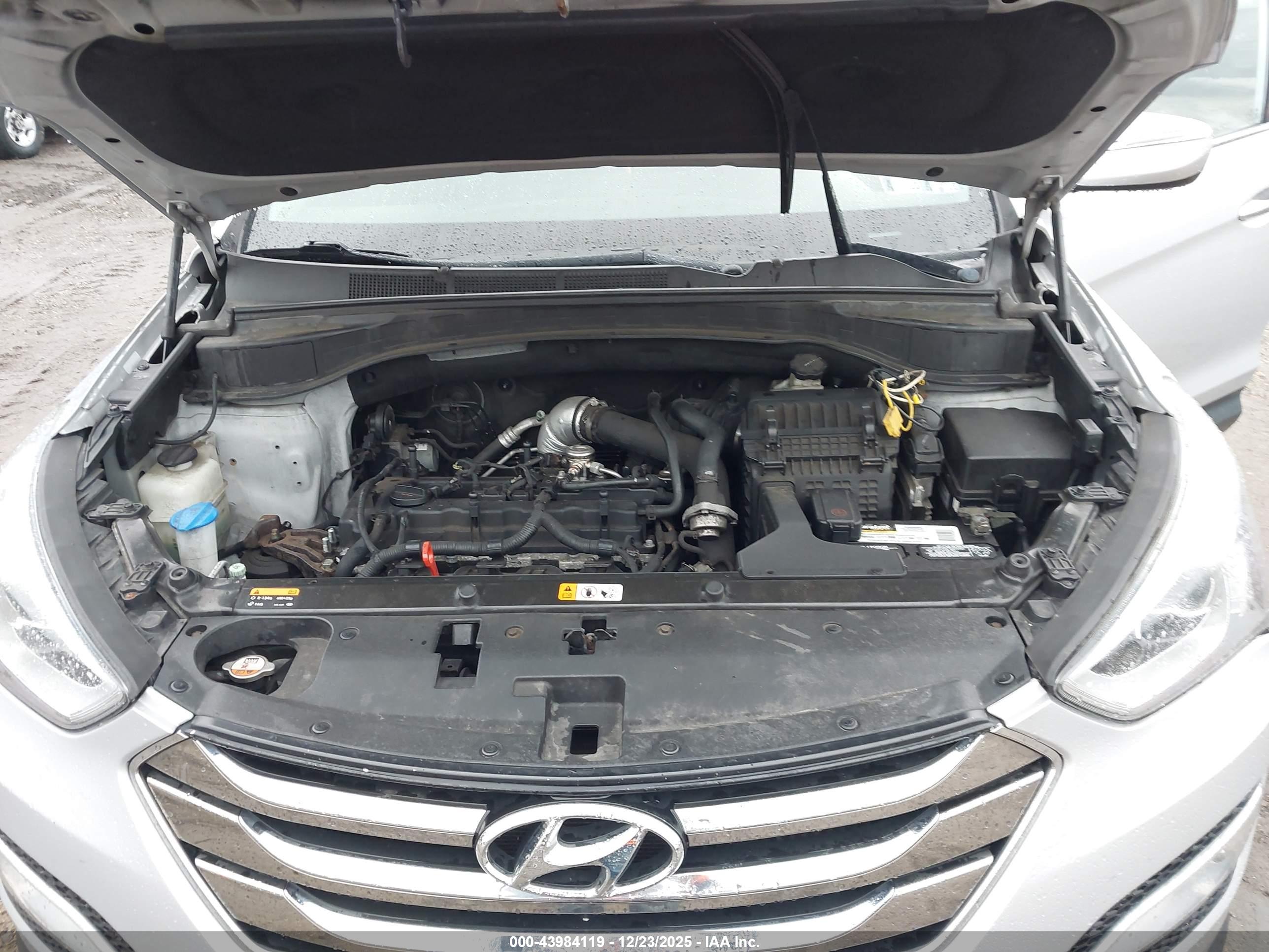 HYUNDAI SANTA image 10