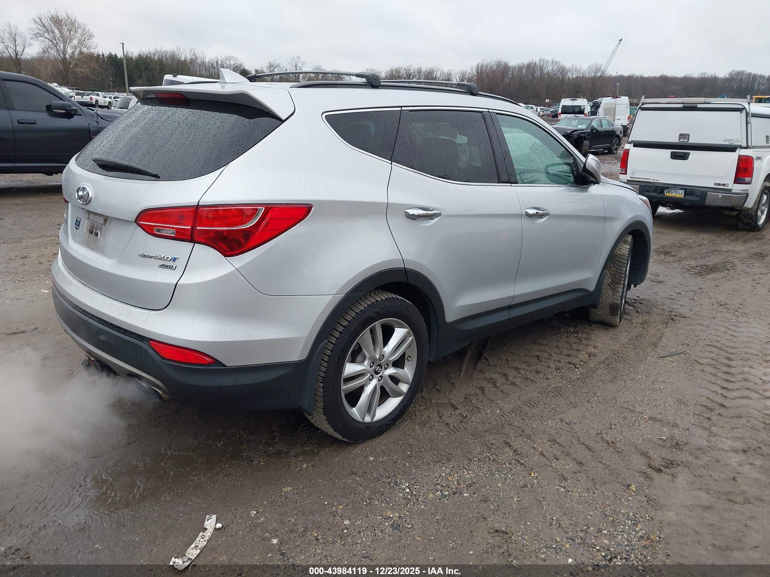 HYUNDAI SANTA image 4