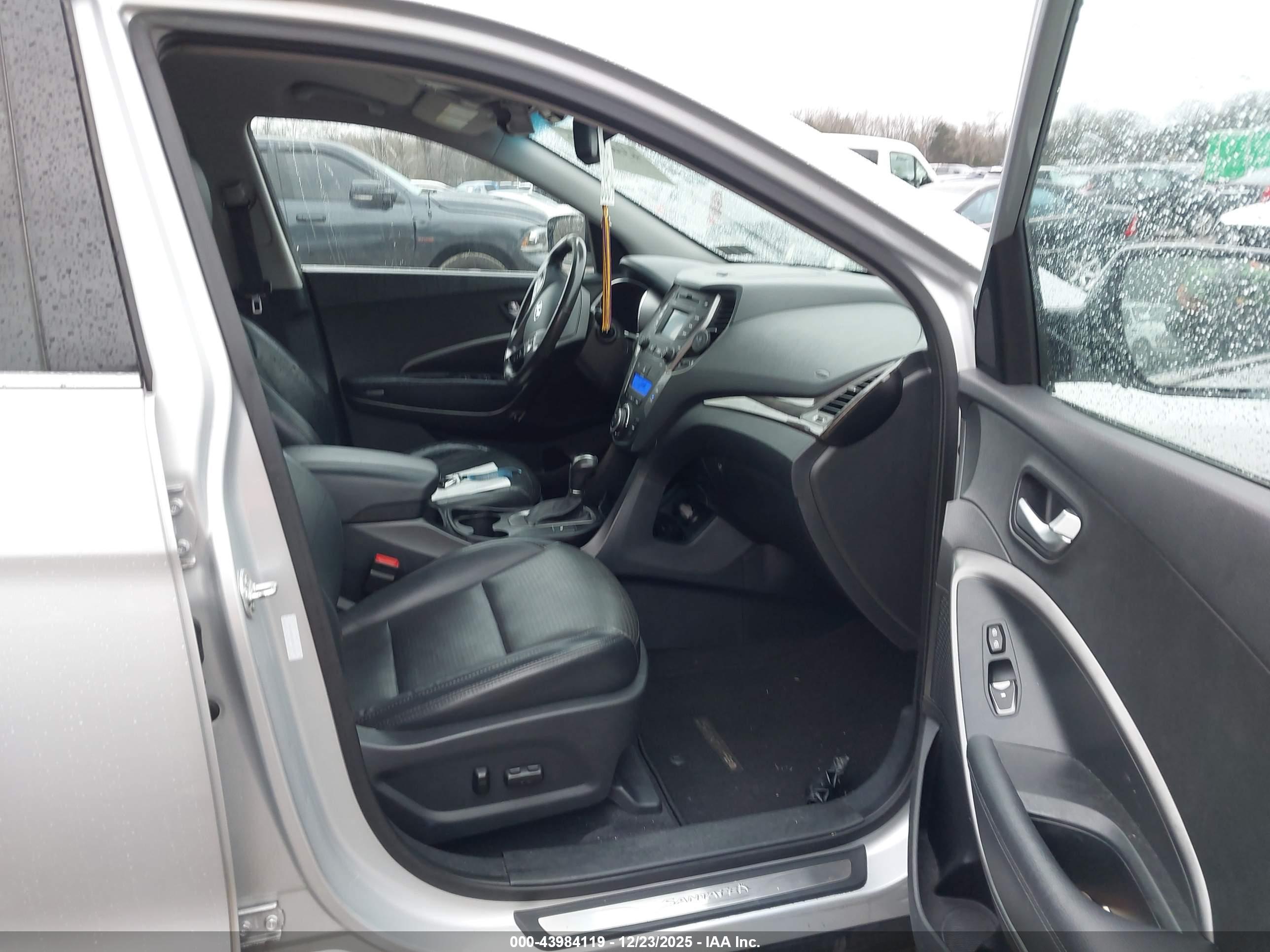 HYUNDAI SANTA image 5