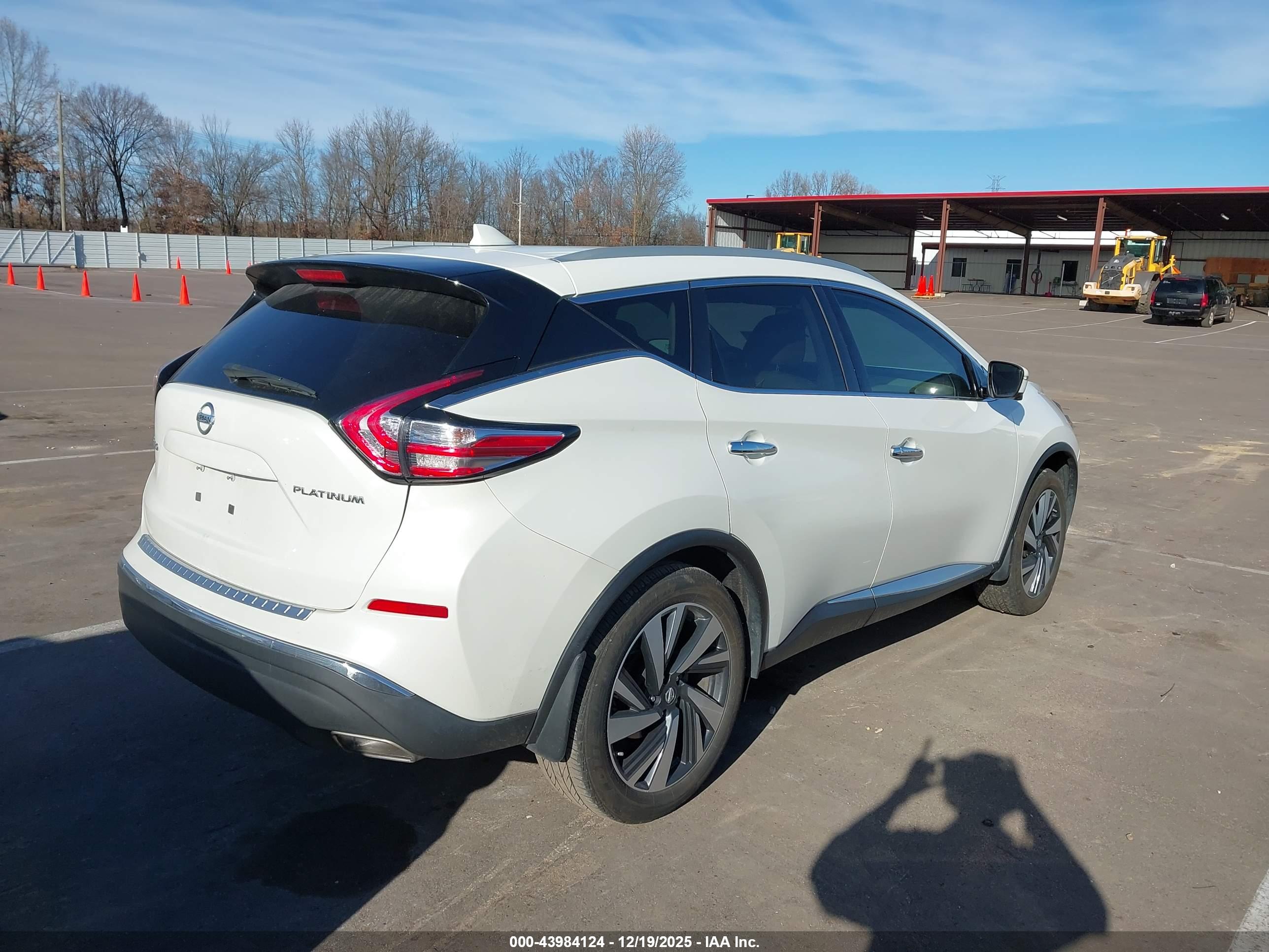NISSAN MURANO image 4