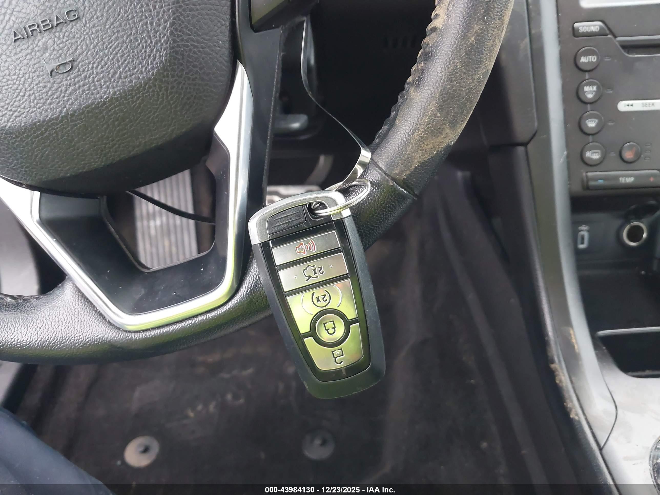FORD FUSION image 11
