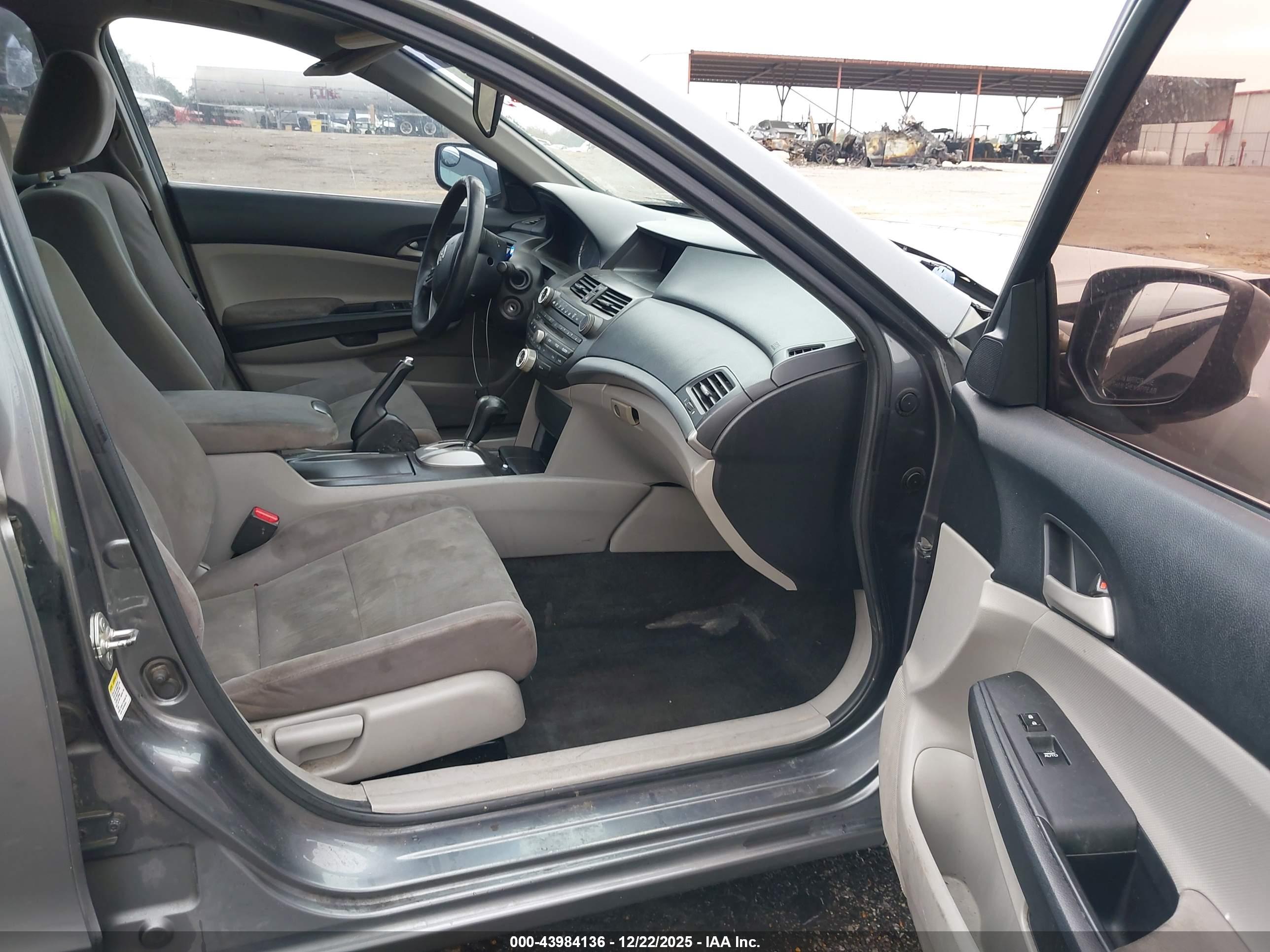 HONDA ACCORD image 5