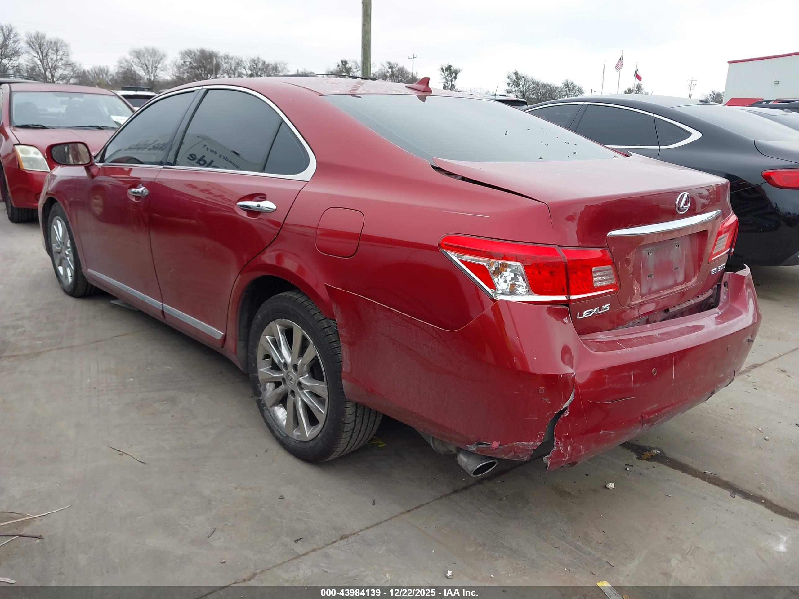LEXUS ES image 3