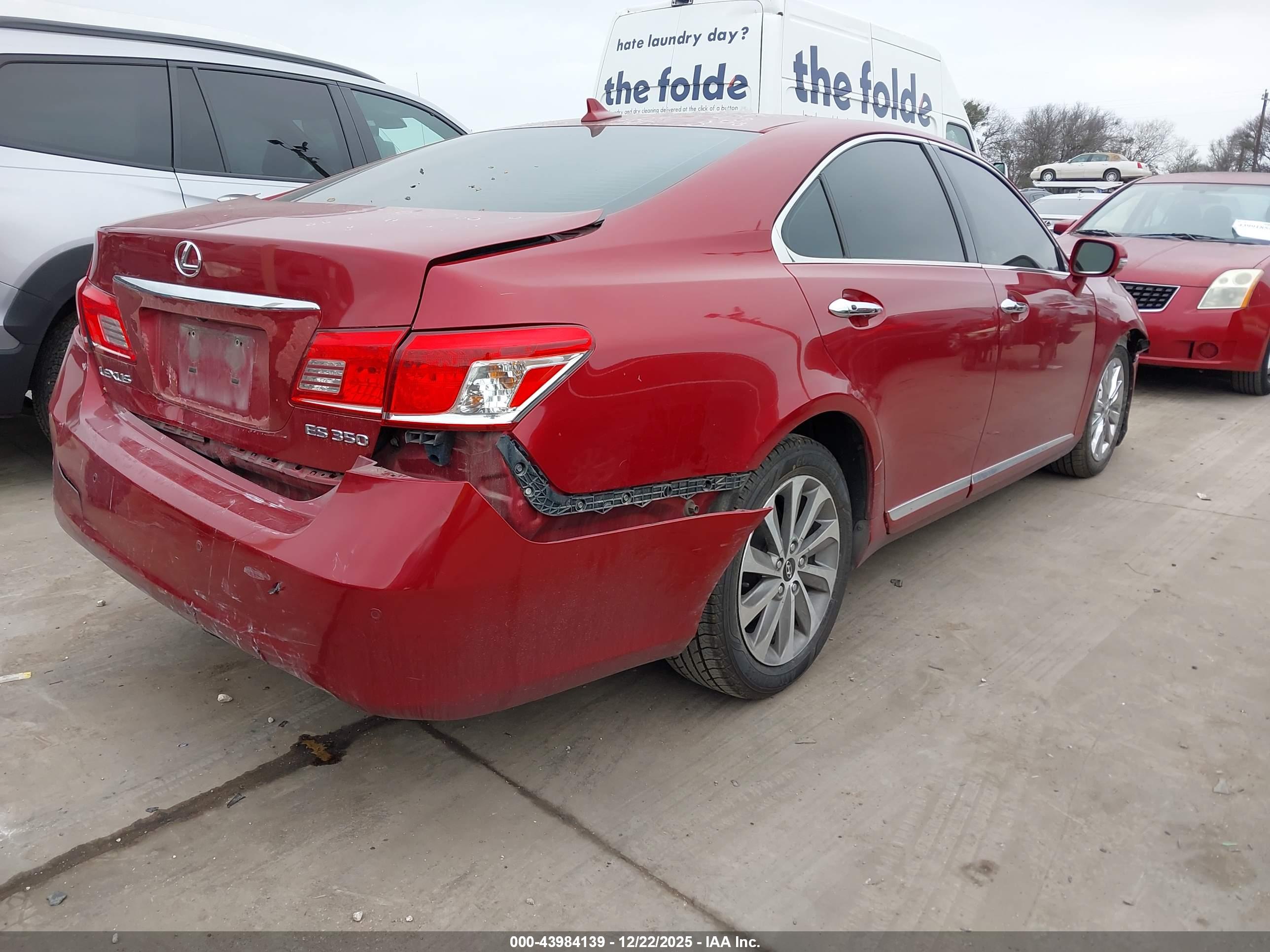 LEXUS ES image 4
