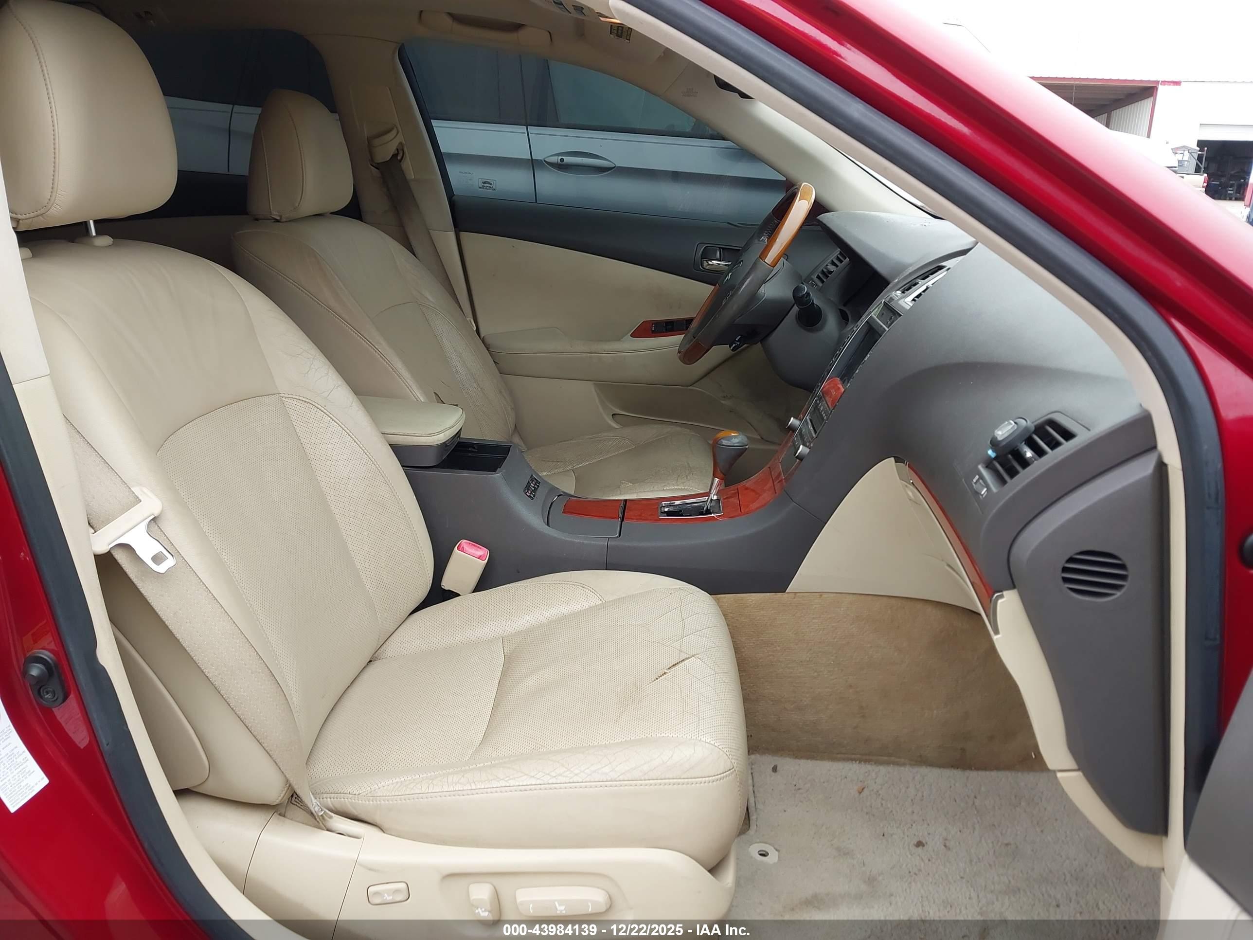 LEXUS ES image 5
