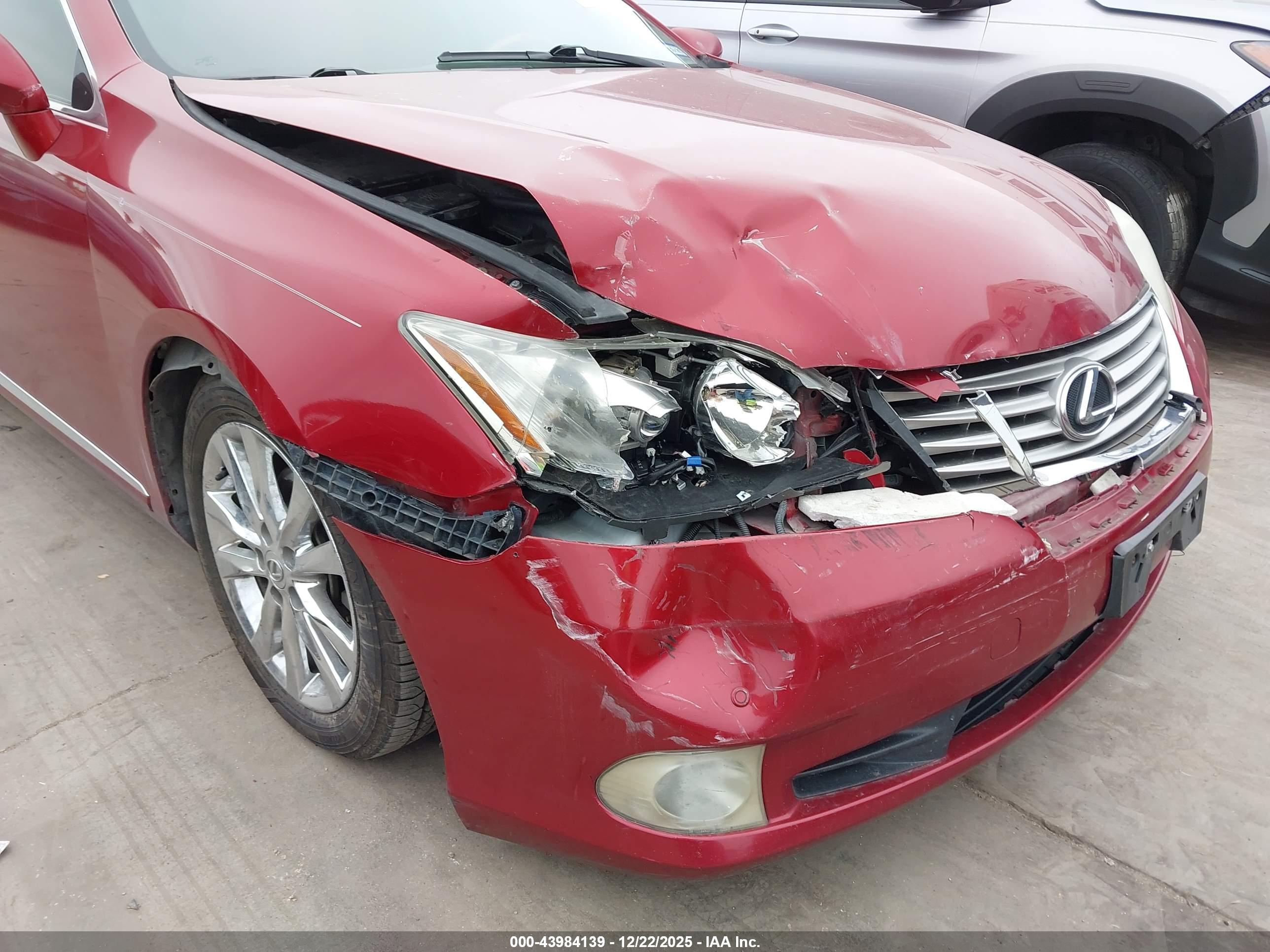 LEXUS ES image 6