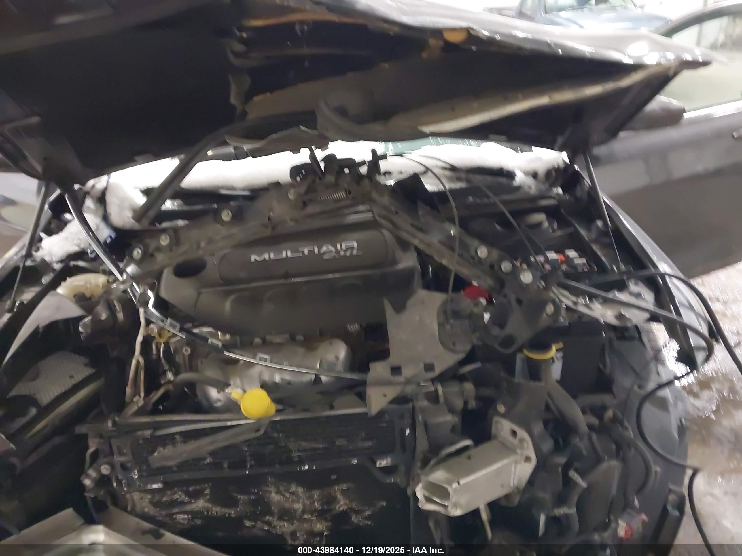 CHRYSLER 200 image 10
