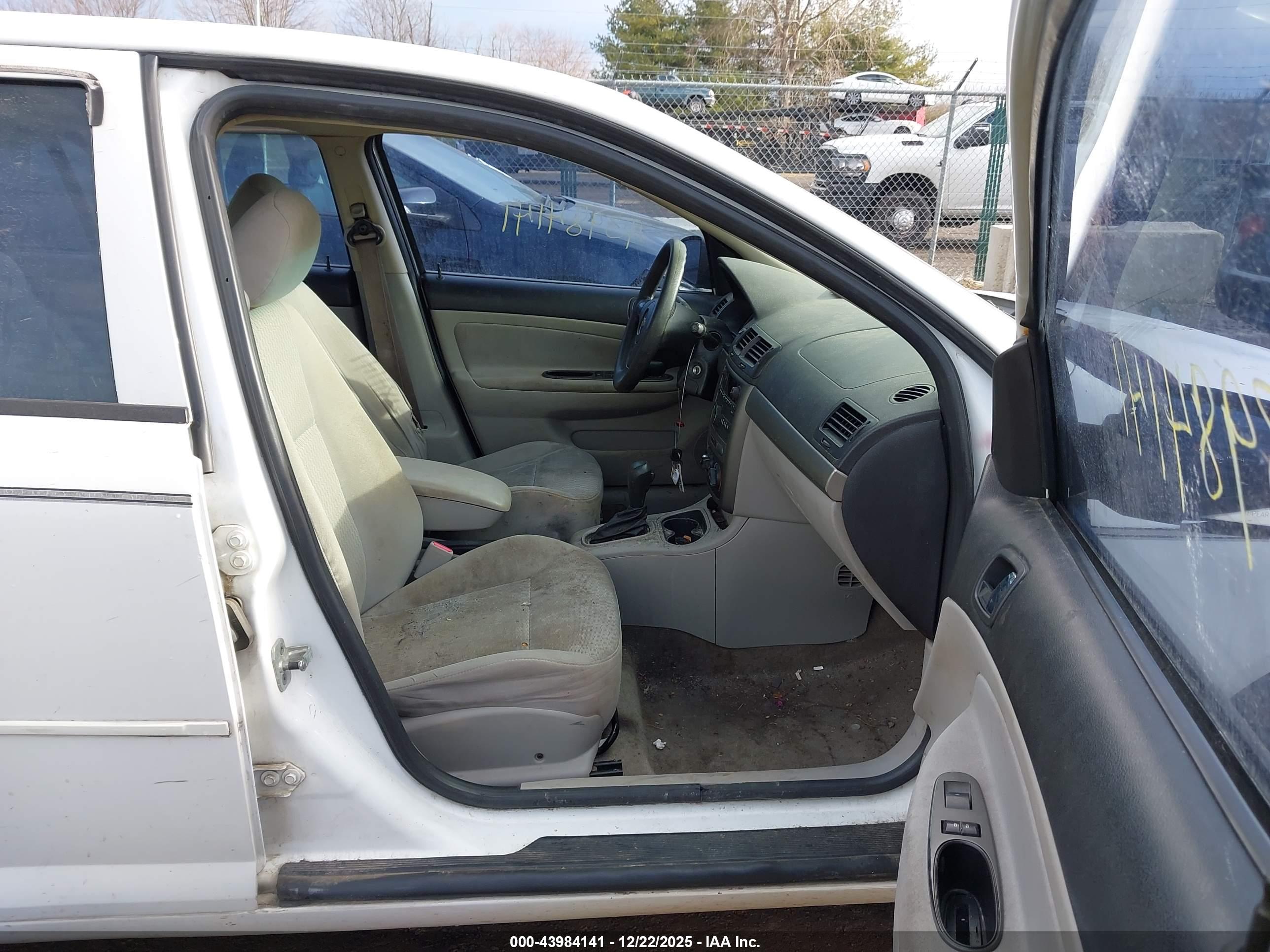 CHEVROLET COBALT image 5