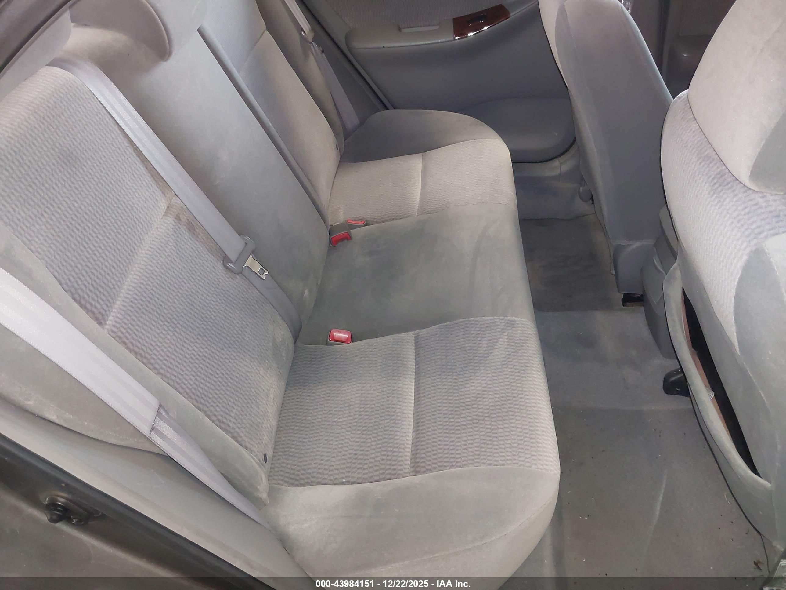 TOYOTA COROLLA image 8