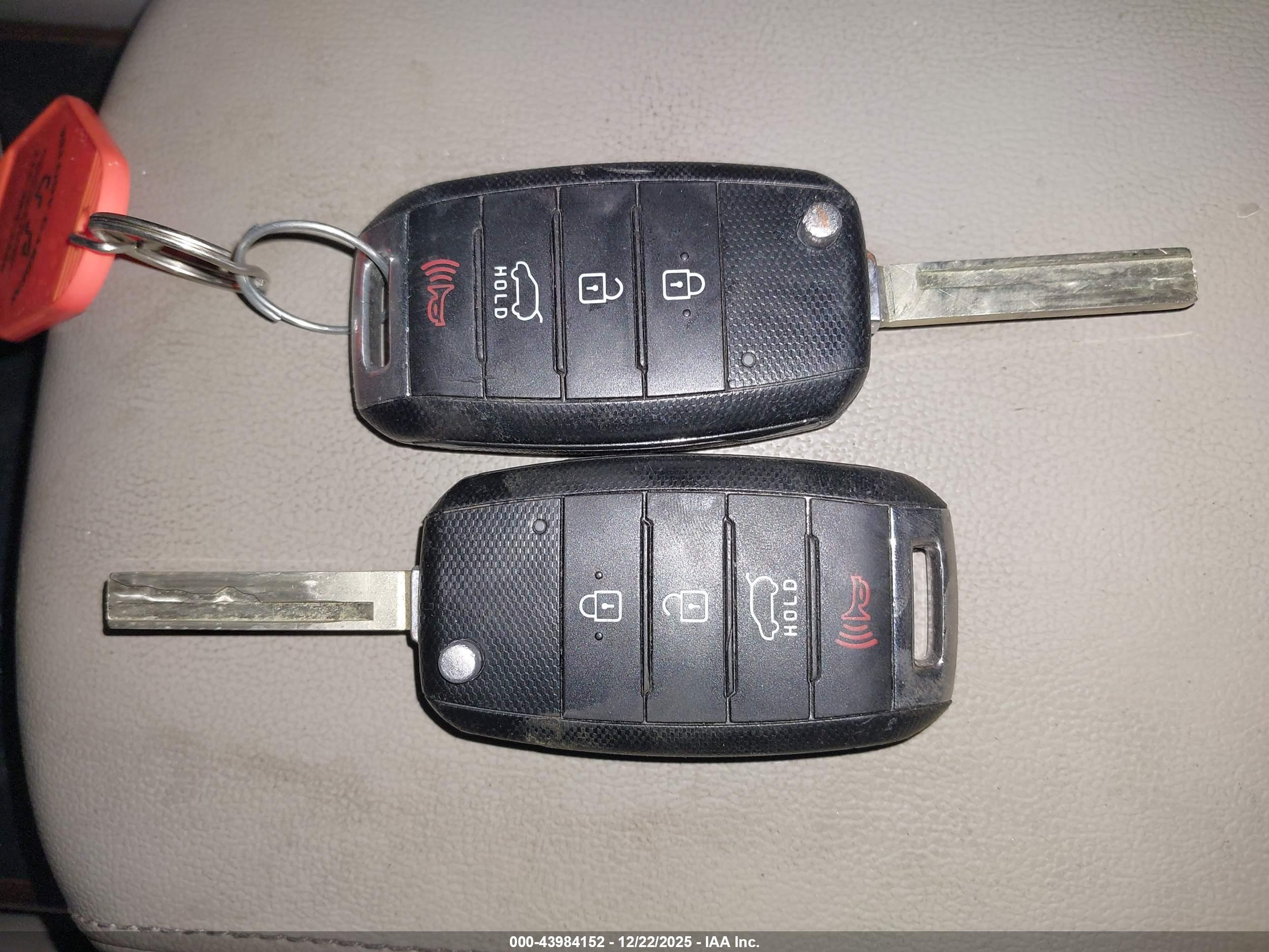KIA SORENTO image 11