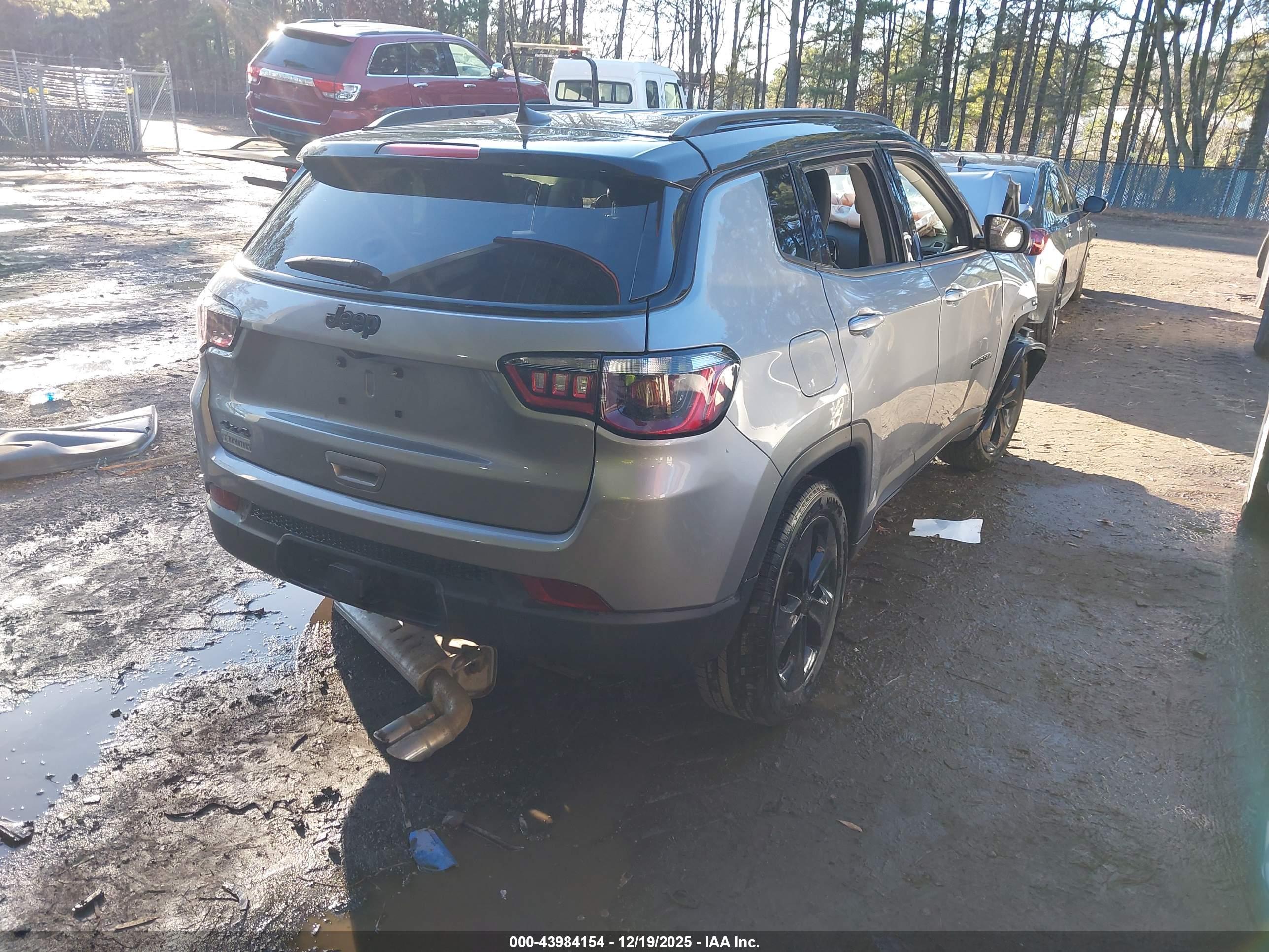 JEEP COMPASS image 4
