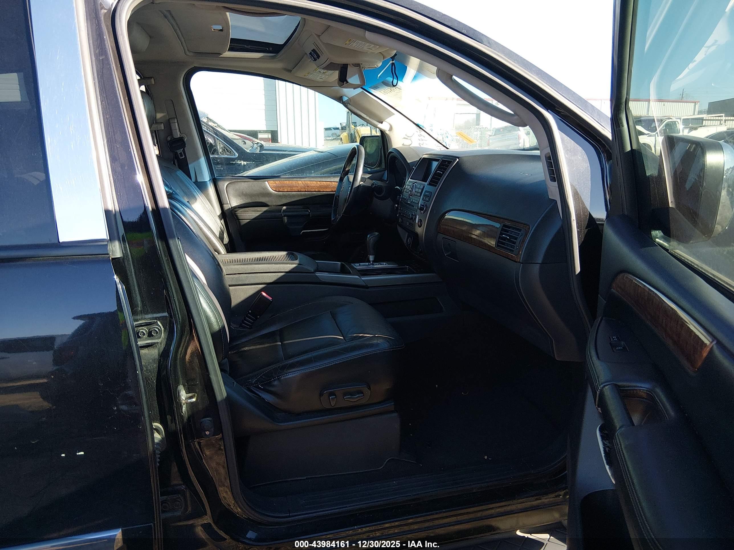NISSAN ARMADA image 5