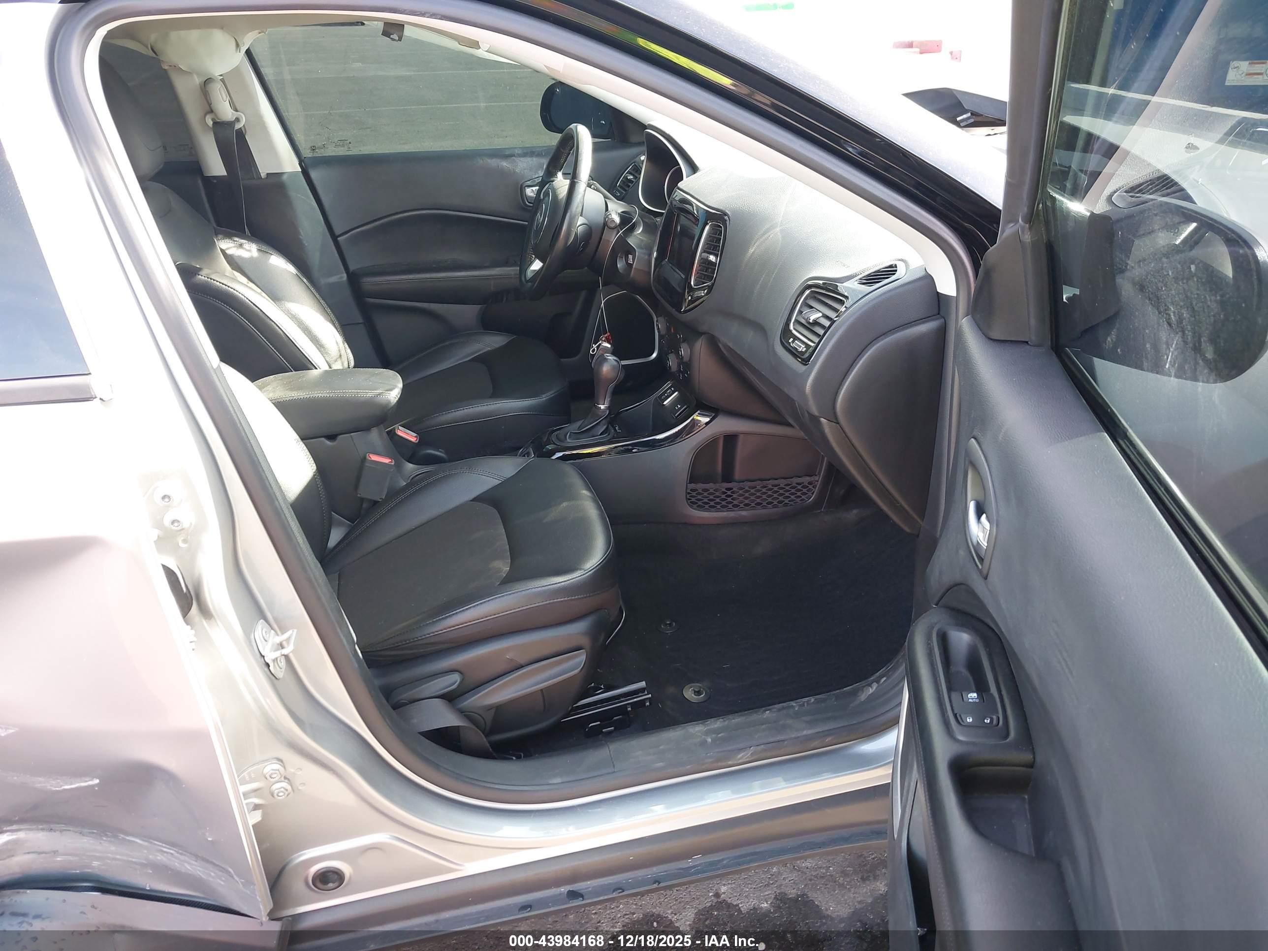 JEEP COMPASS image 5