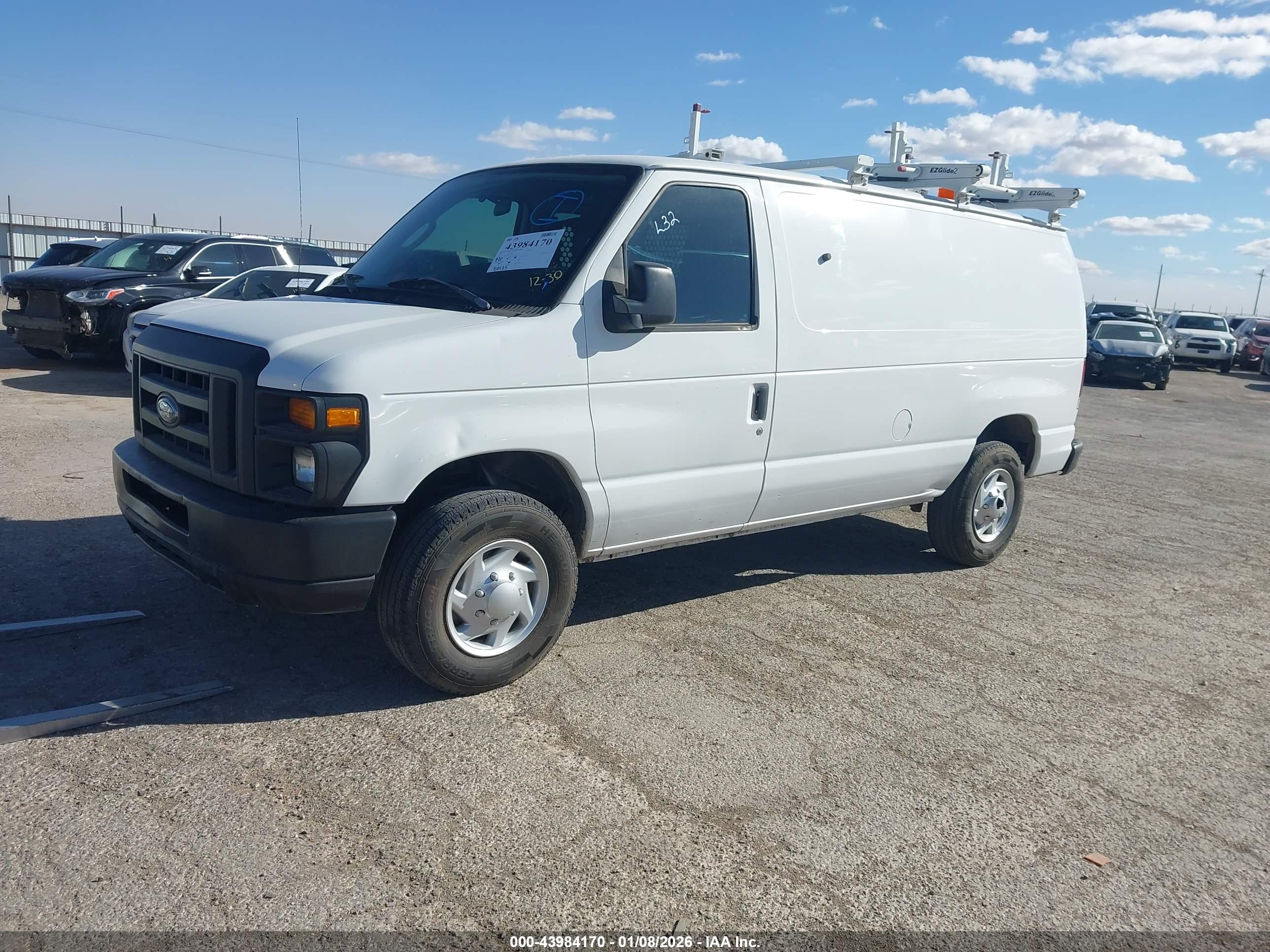 FORD E-250 image 2