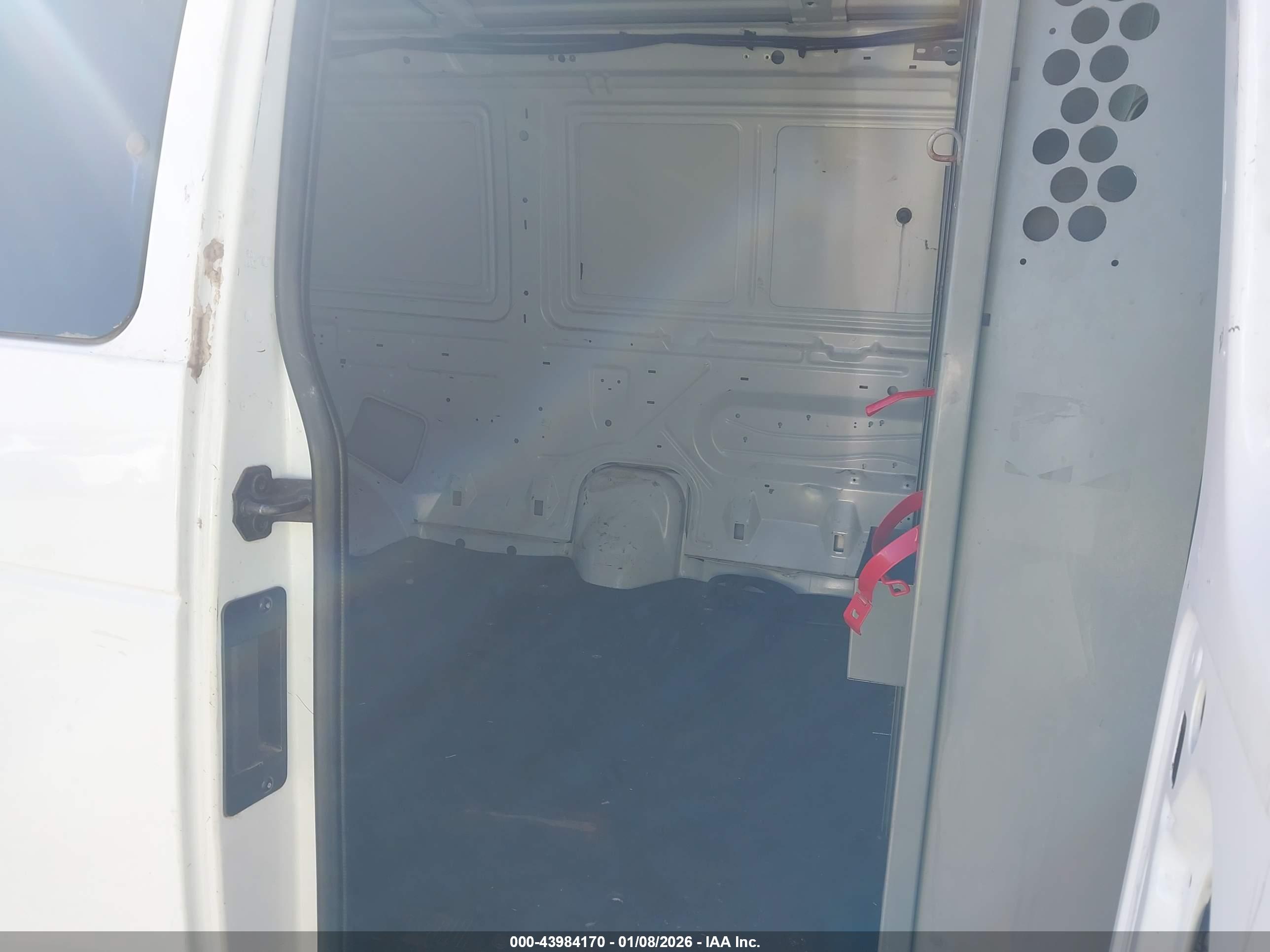FORD E-250 image 8