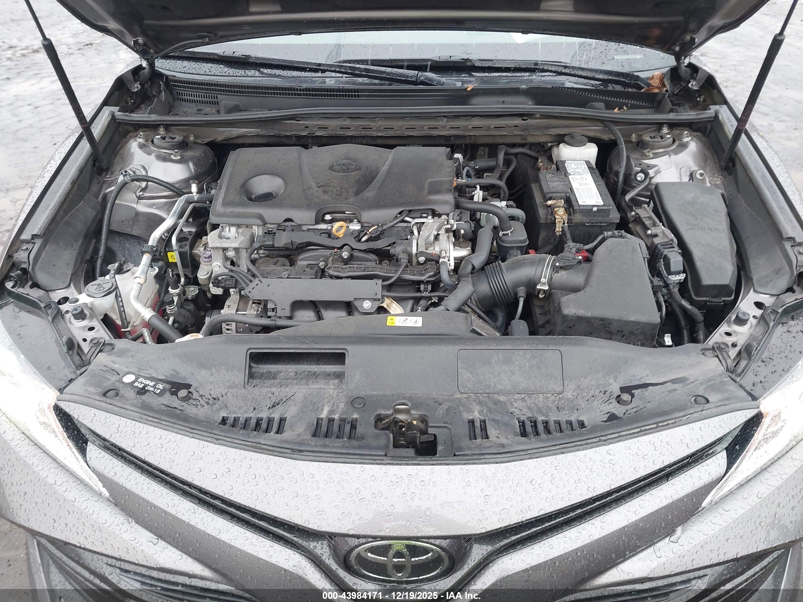 TOYOTA CAMRY image 10