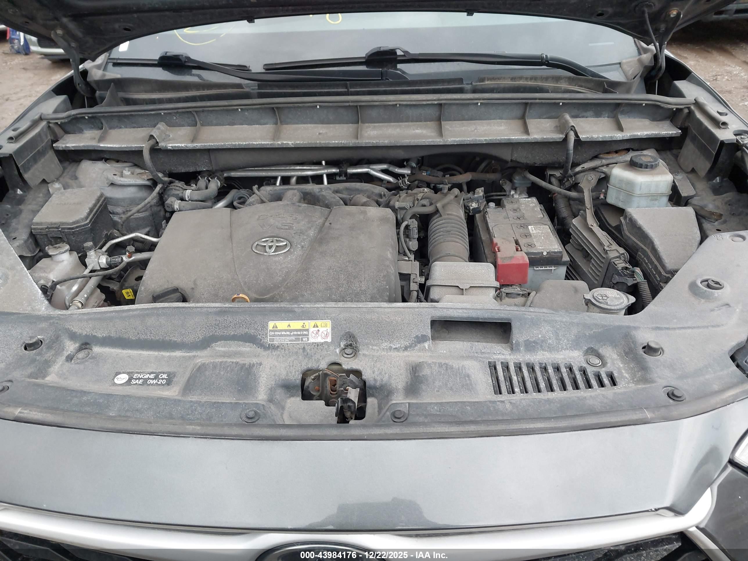 TOYOTA HIGHLANDER image 10