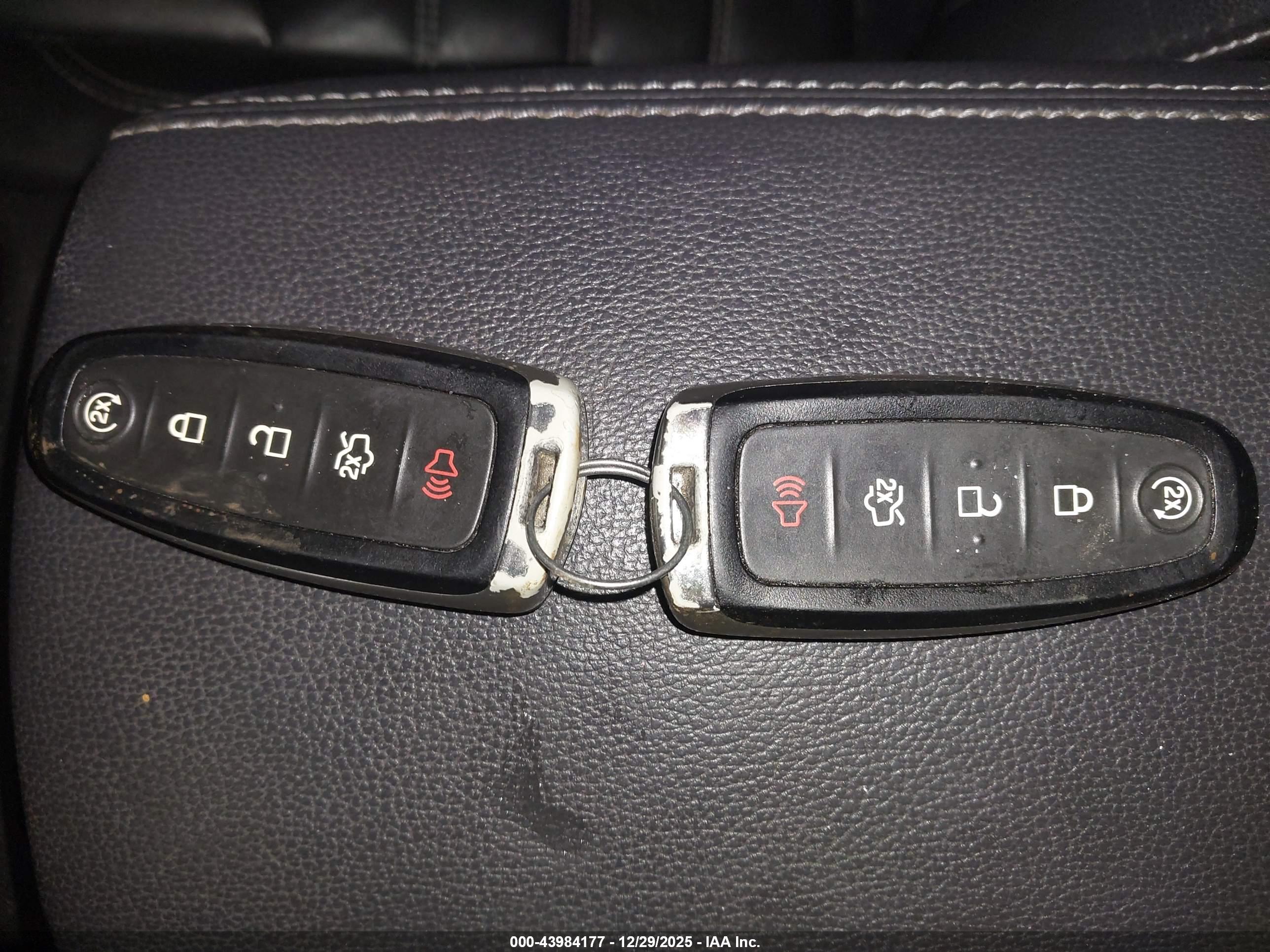 FORD ESCAPE image 11