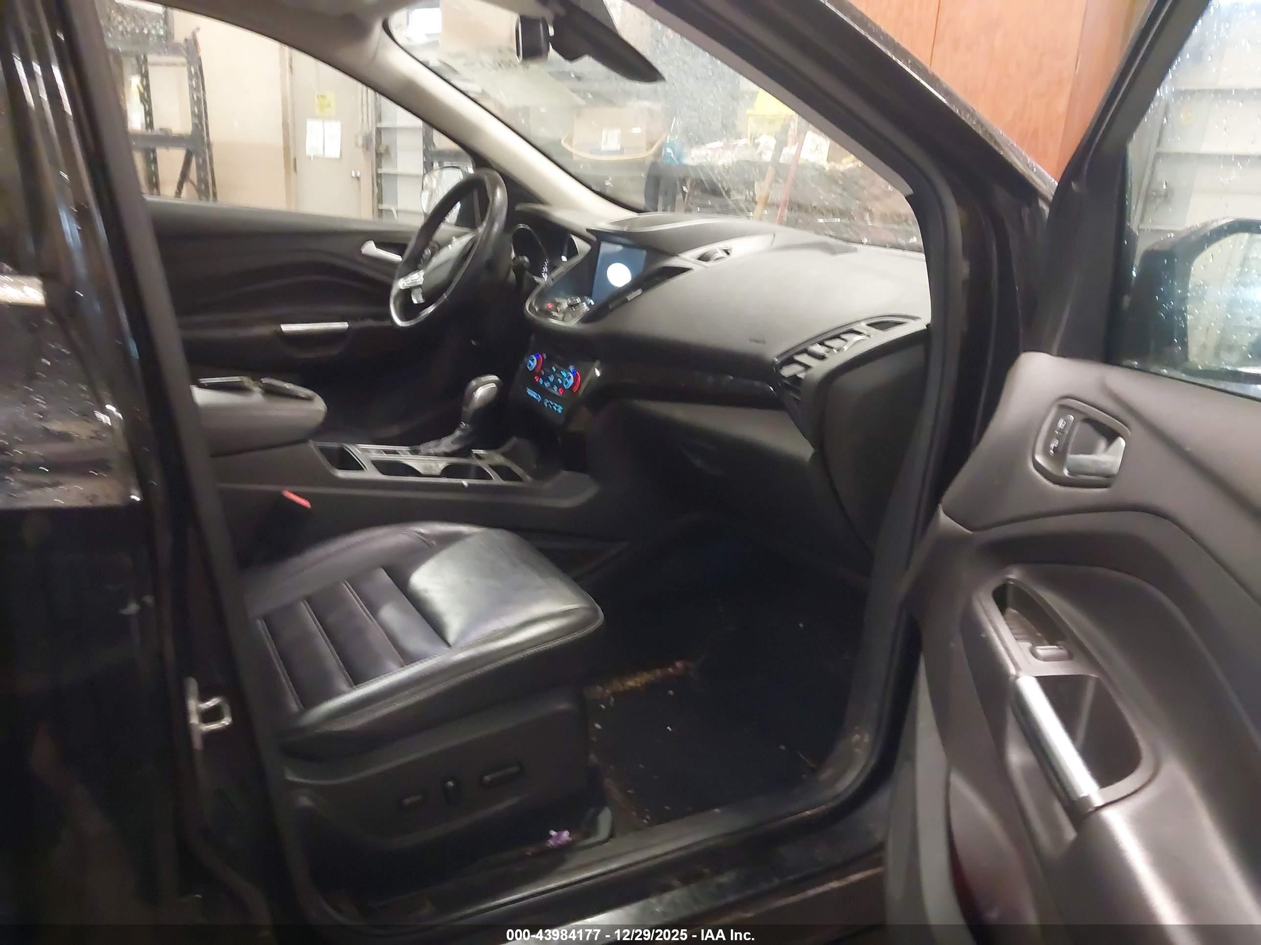 FORD ESCAPE image 5