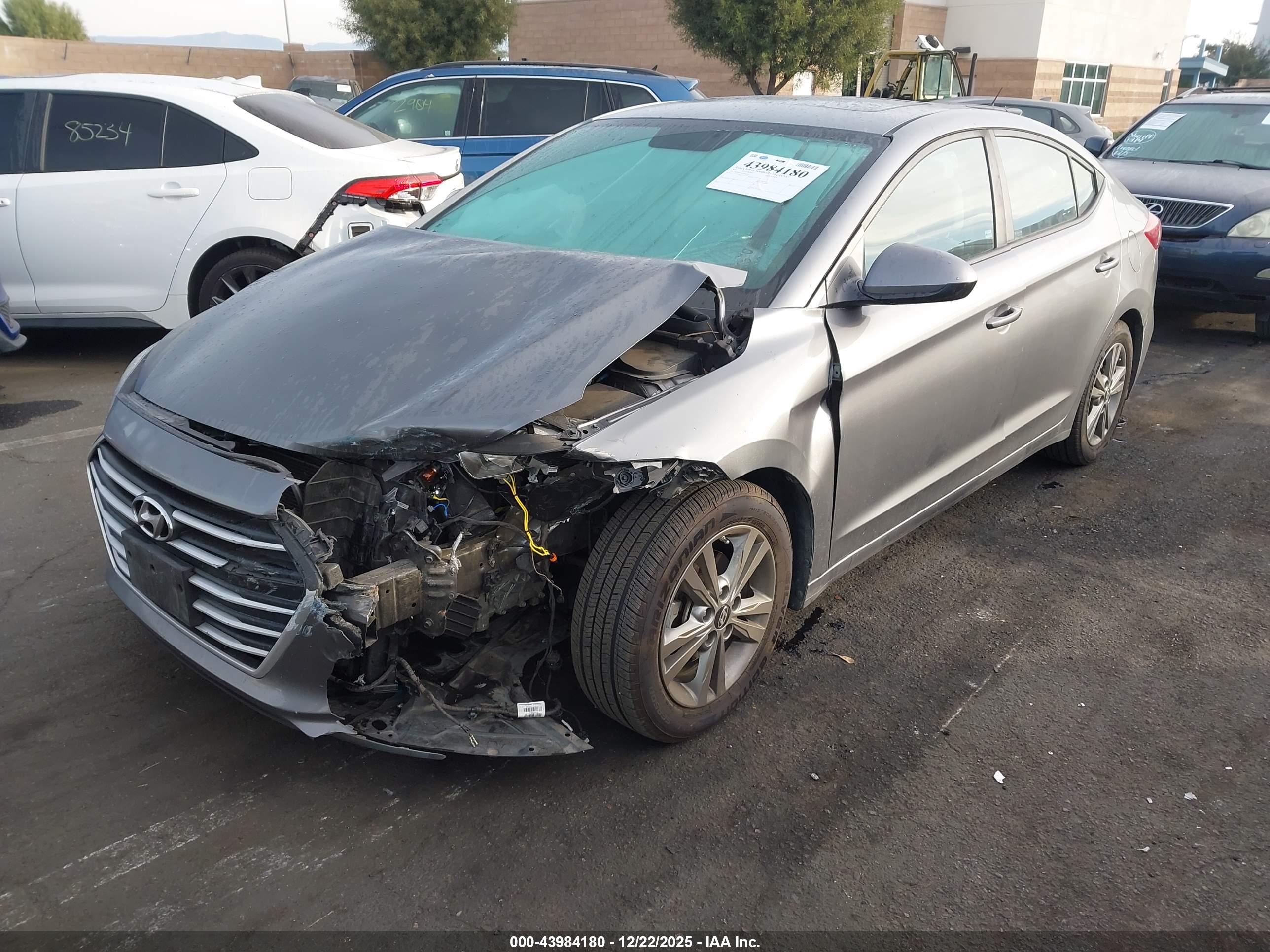 HYUNDAI ELANTRA image 2