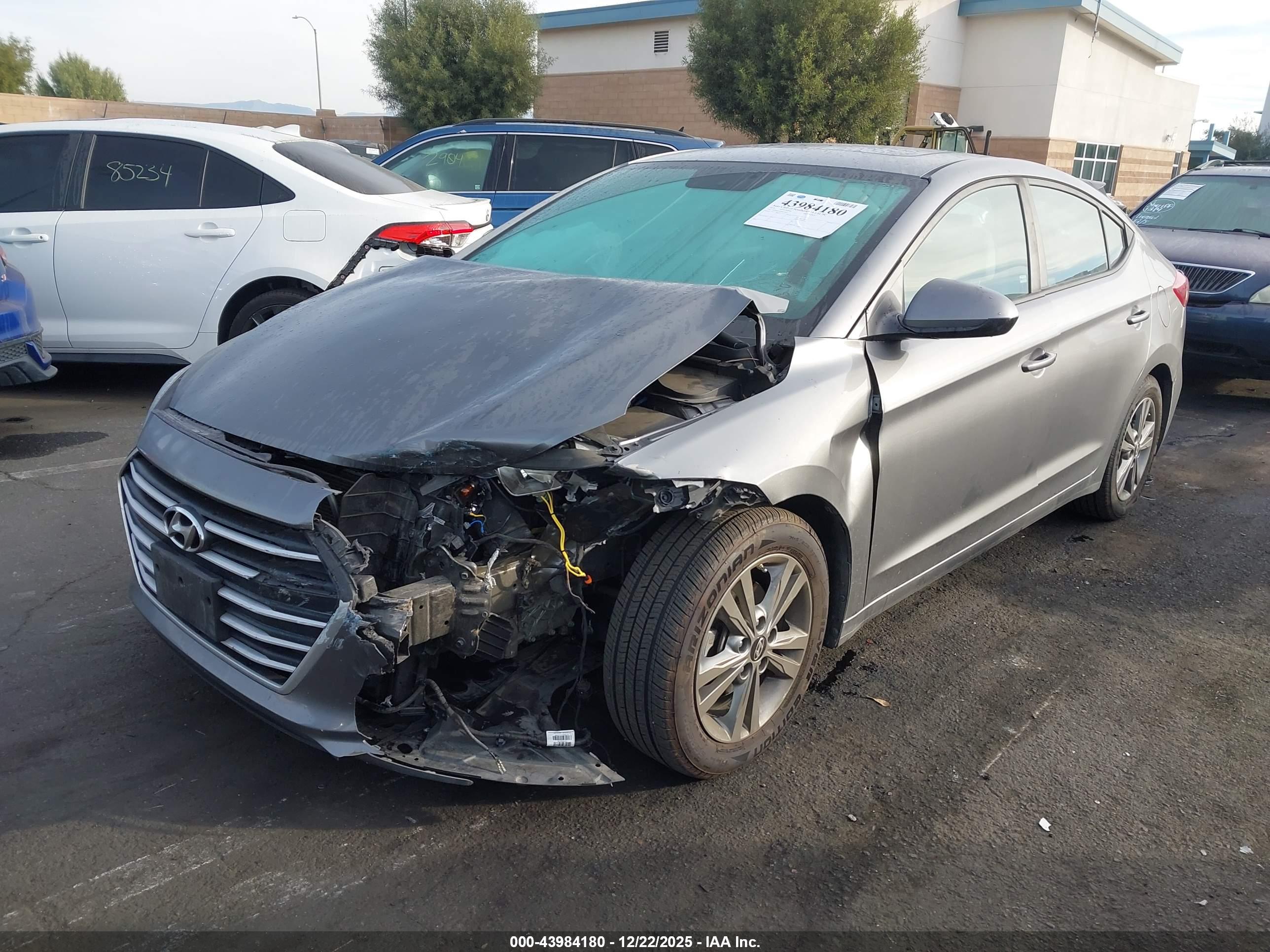 HYUNDAI ELANTRA image 6