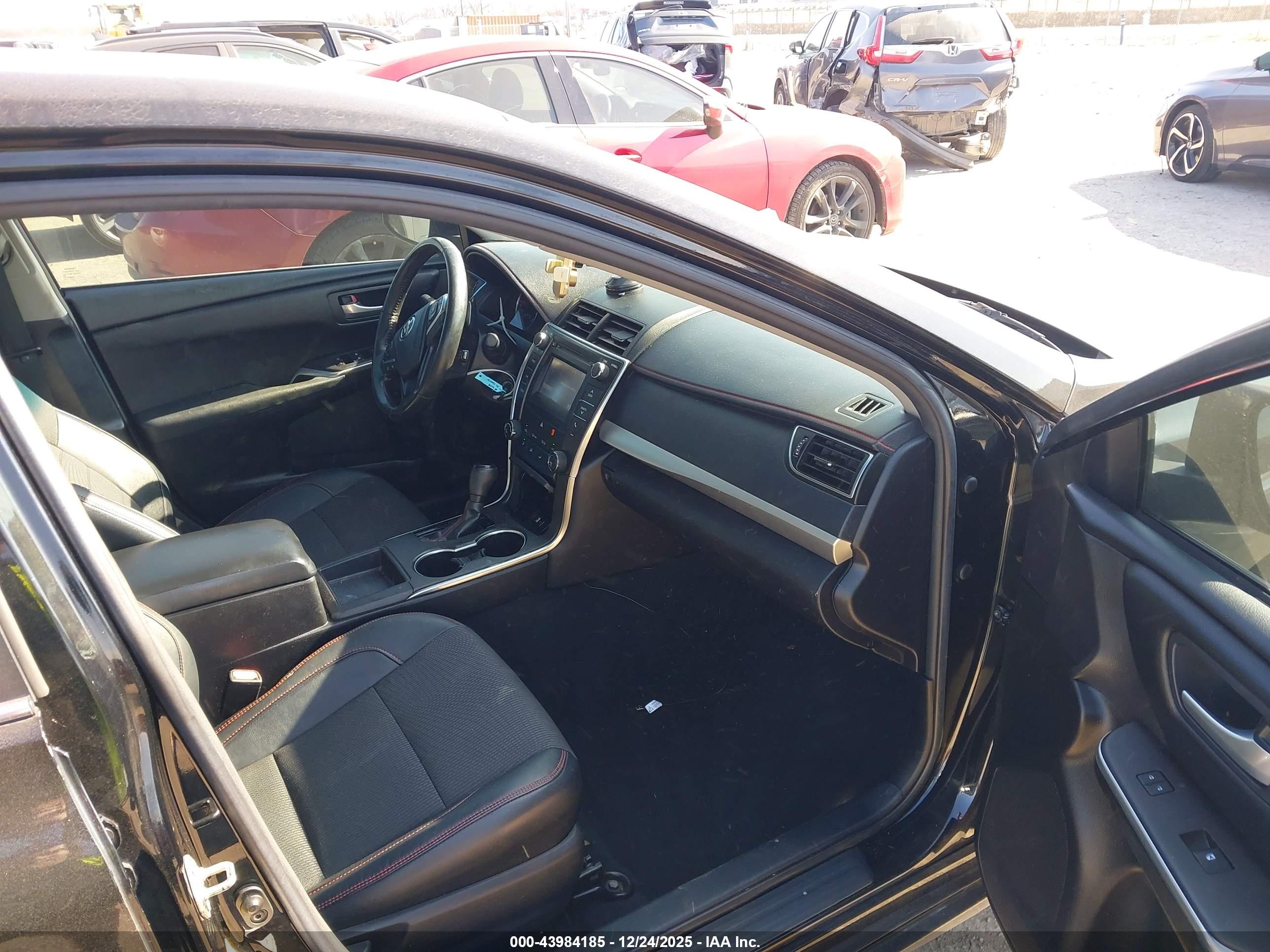 TOYOTA CAMRY image 5