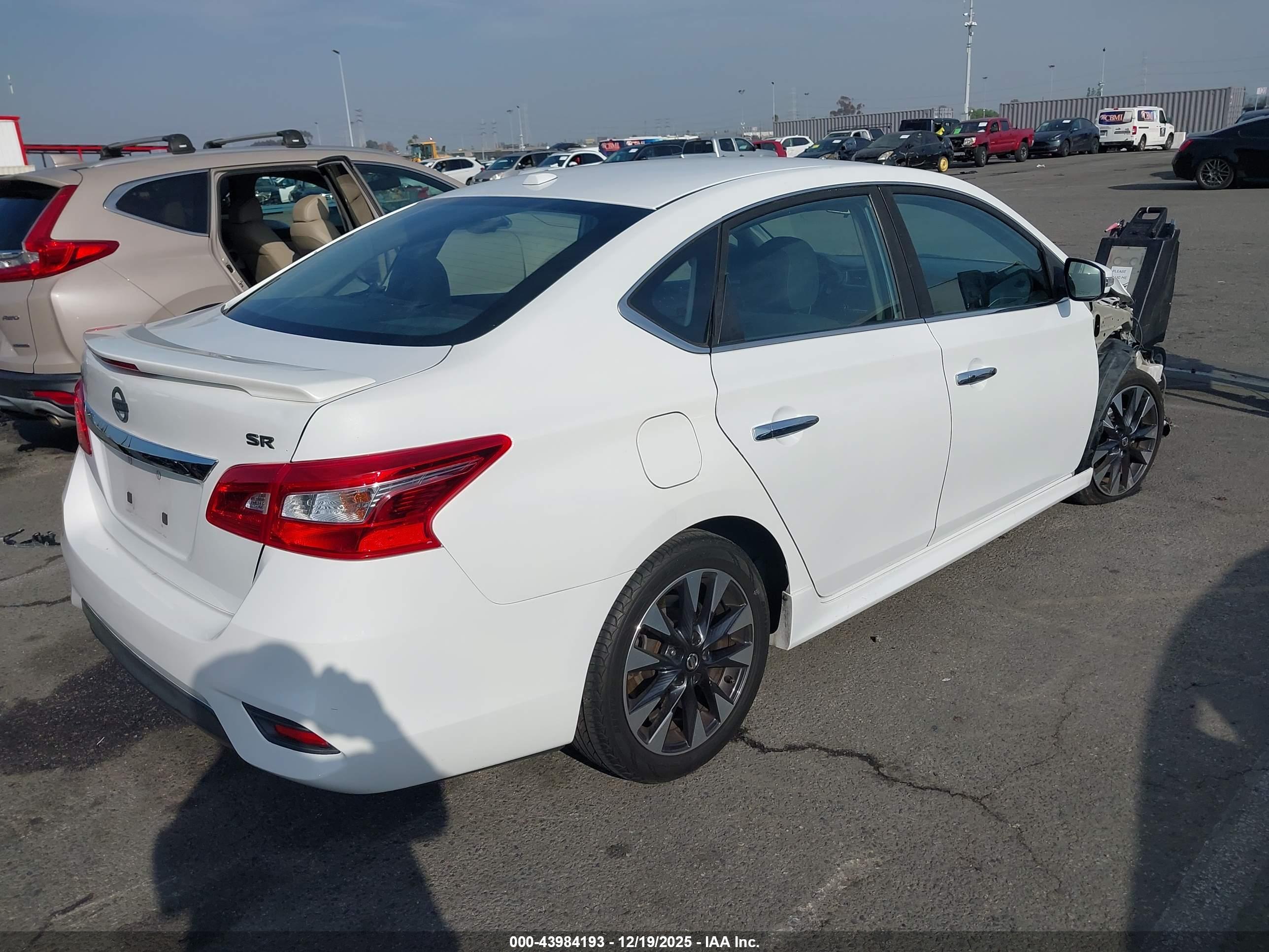 NISSAN SENTRA image 4