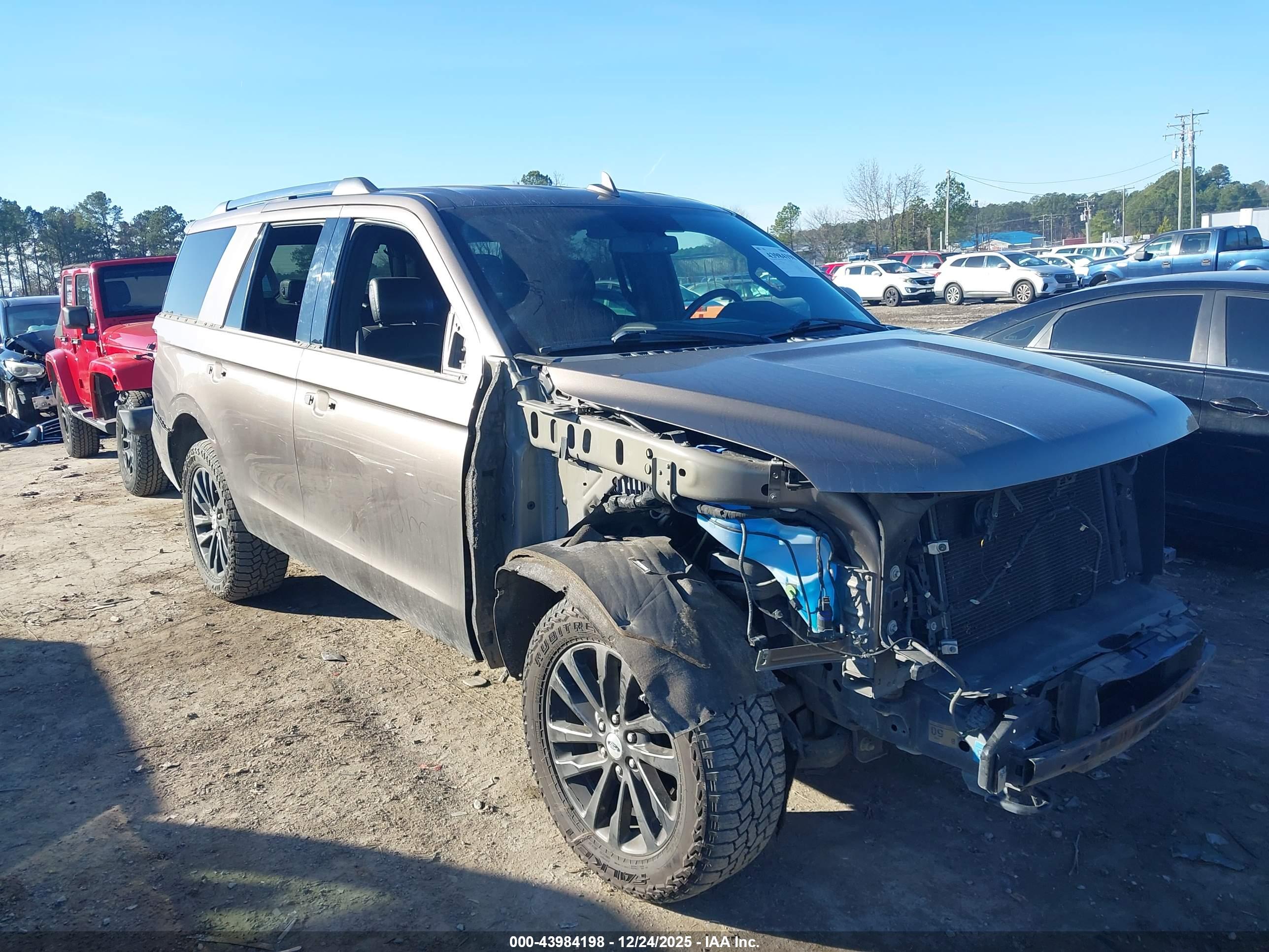 FORD EXPEDITION image 6