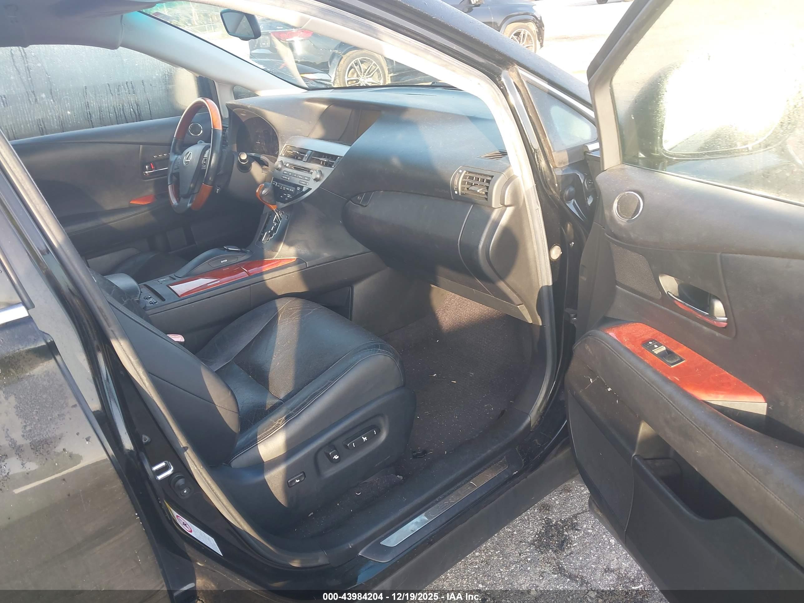 LEXUS RX image 5