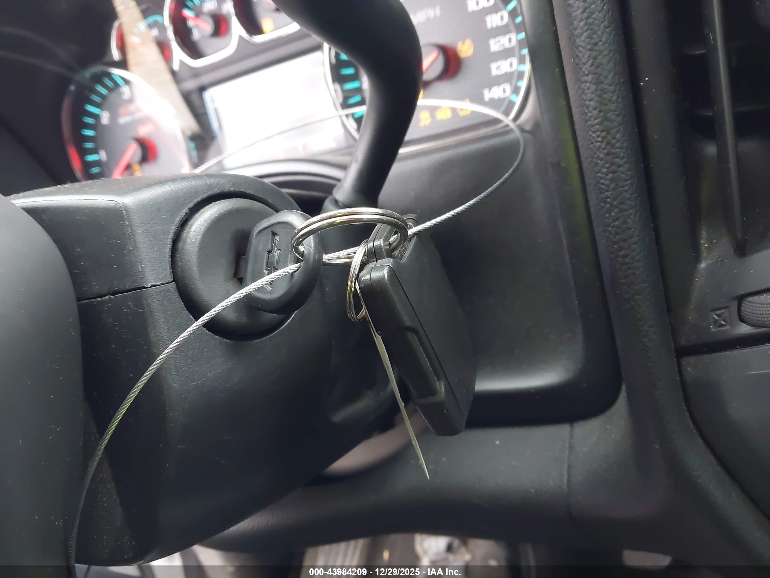 CHEVROLET SILVERADO image 11