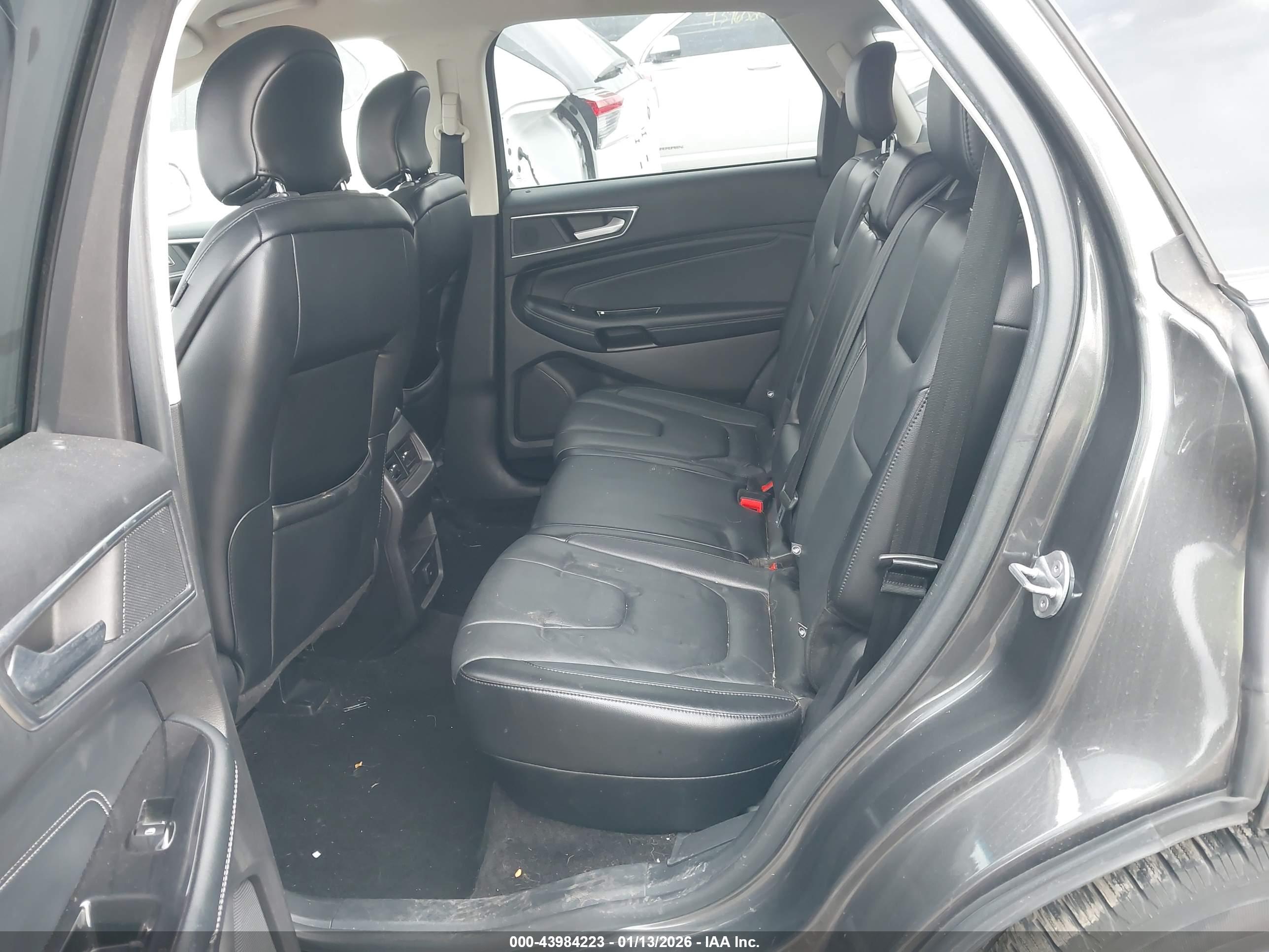 FORD EDGE image 8