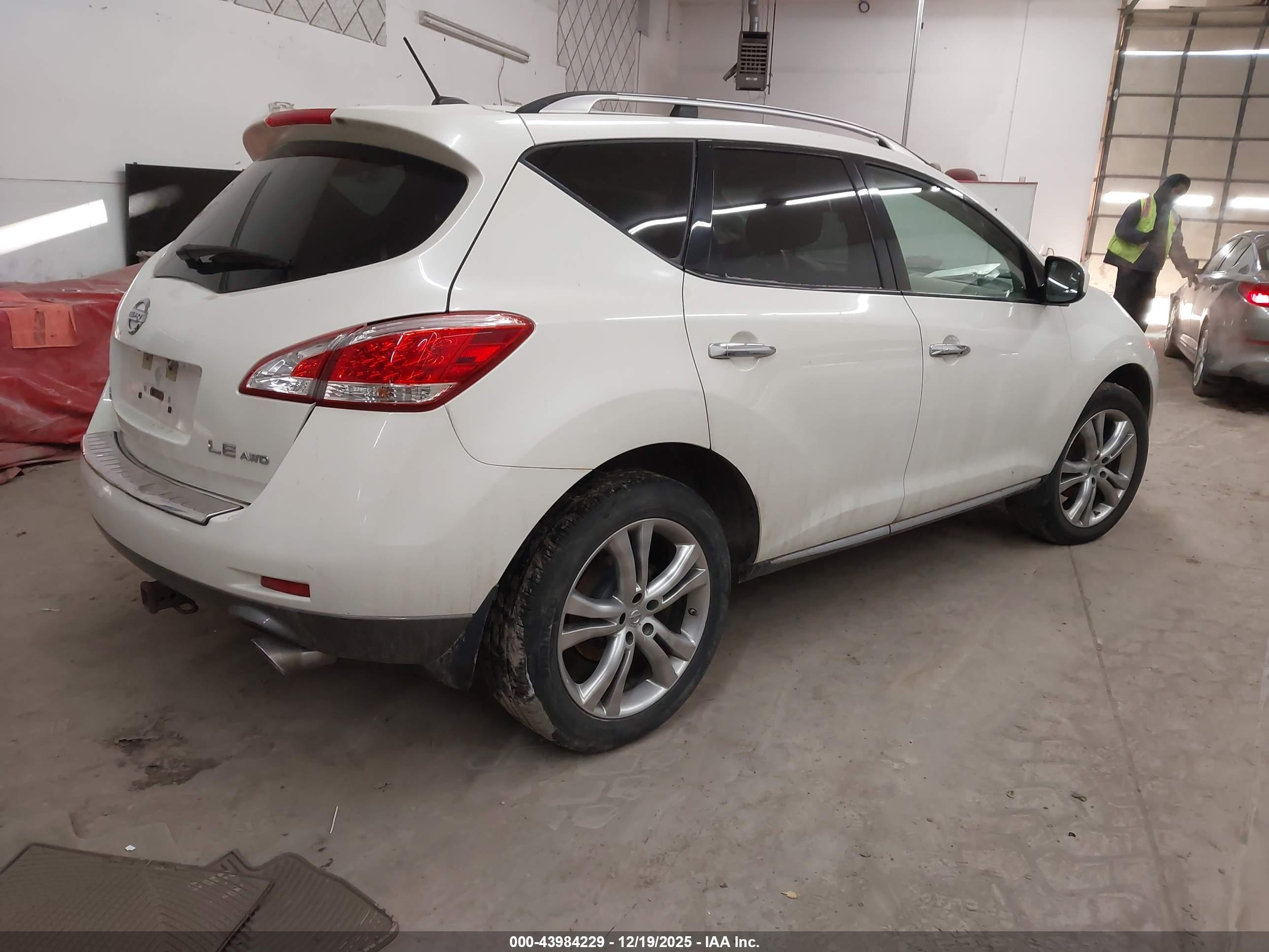 NISSAN MURANO image 4