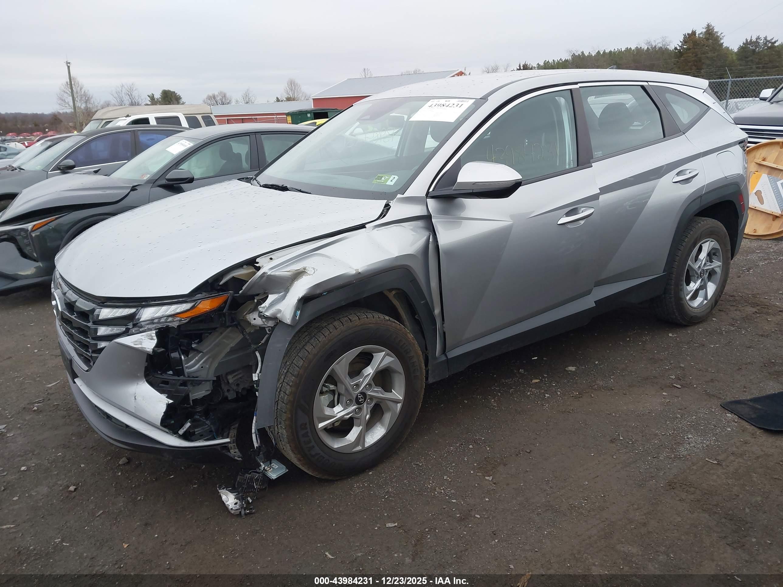 HYUNDAI TUCSON image 2
