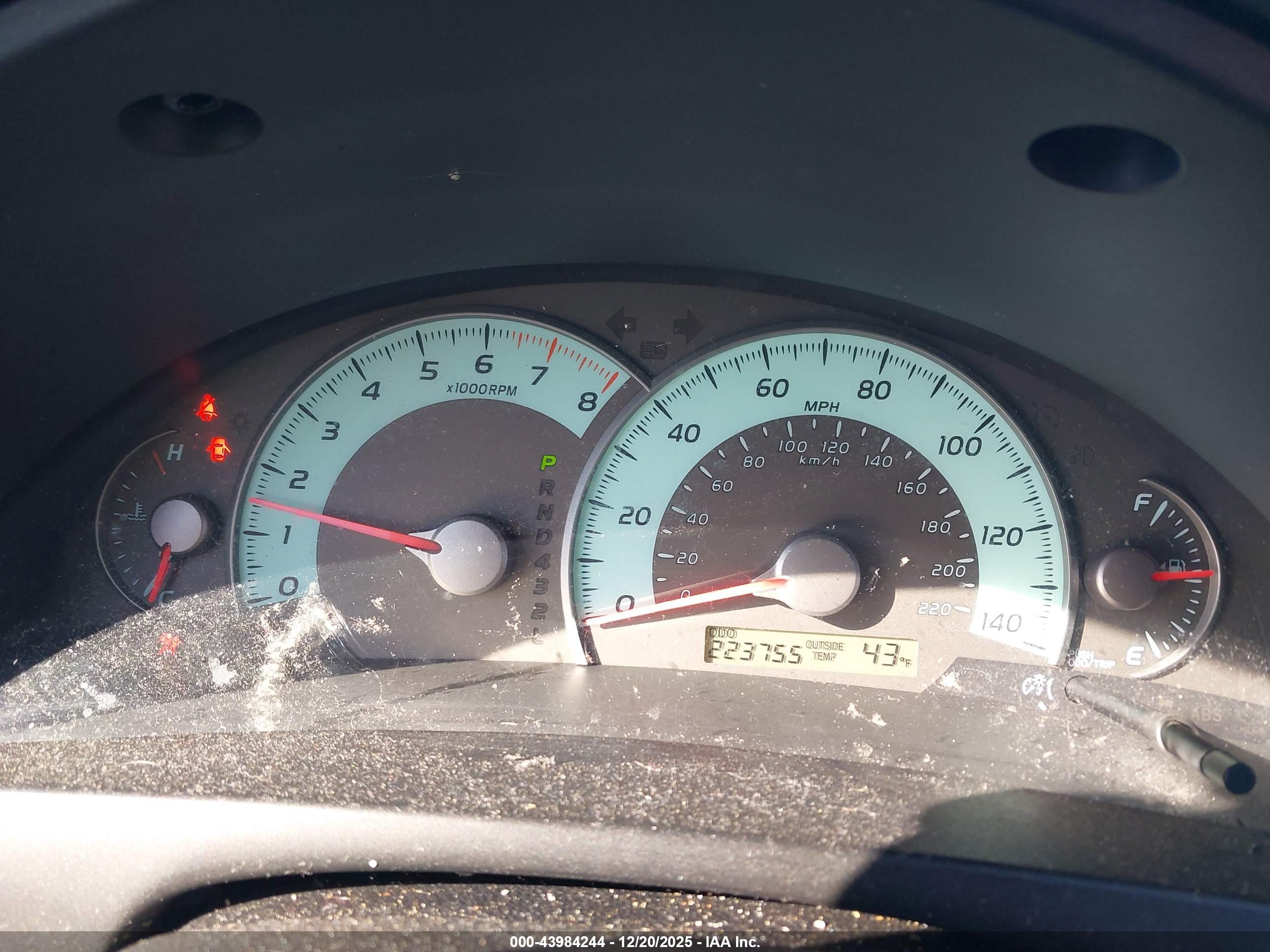 TOYOTA CAMRY image 7