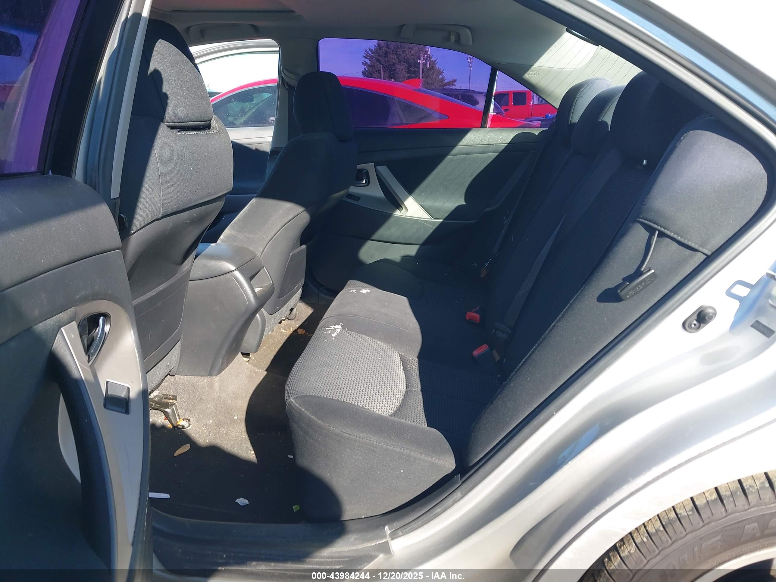 TOYOTA CAMRY image 8