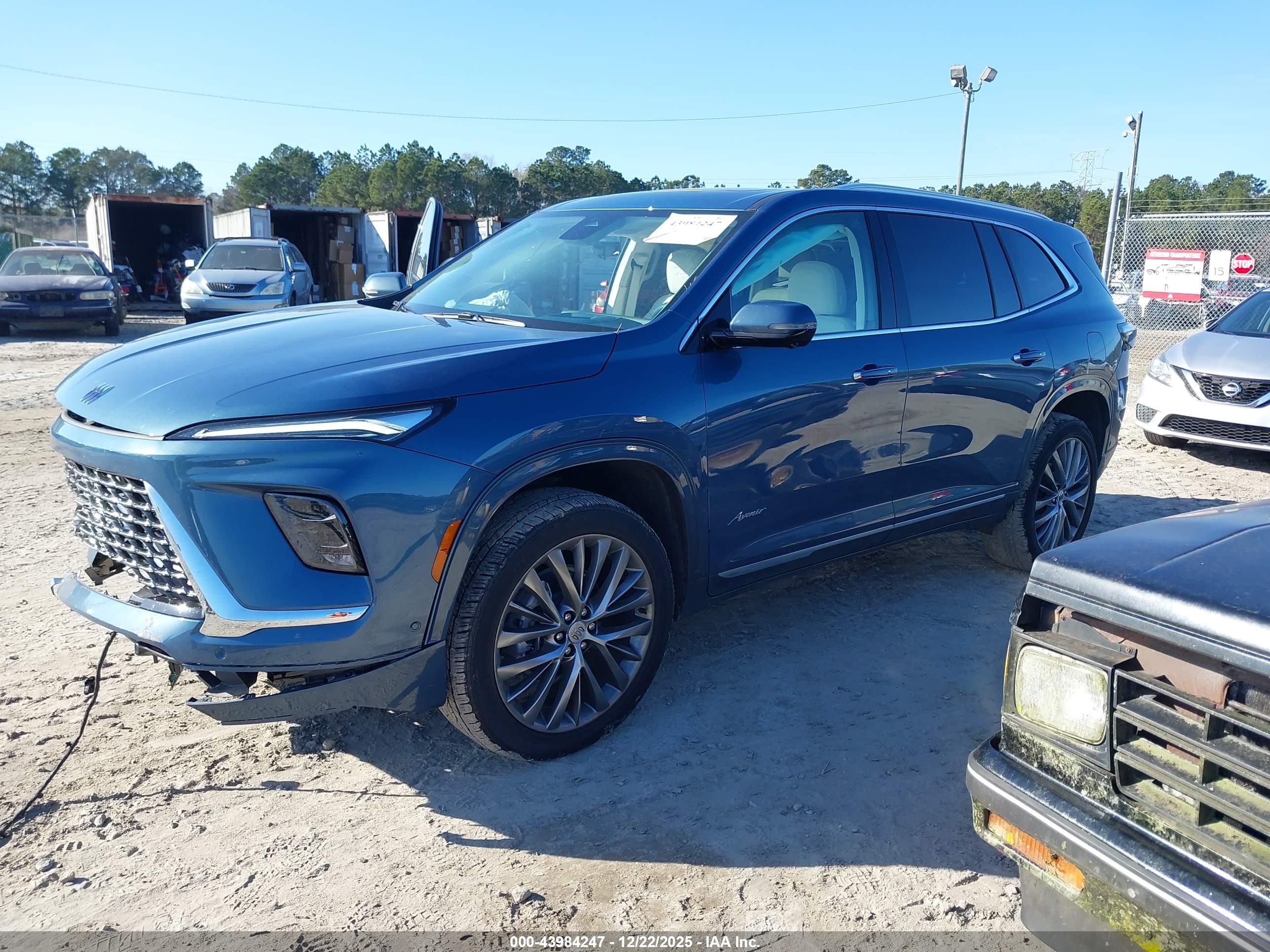 BUICK ENCLAVE image 2