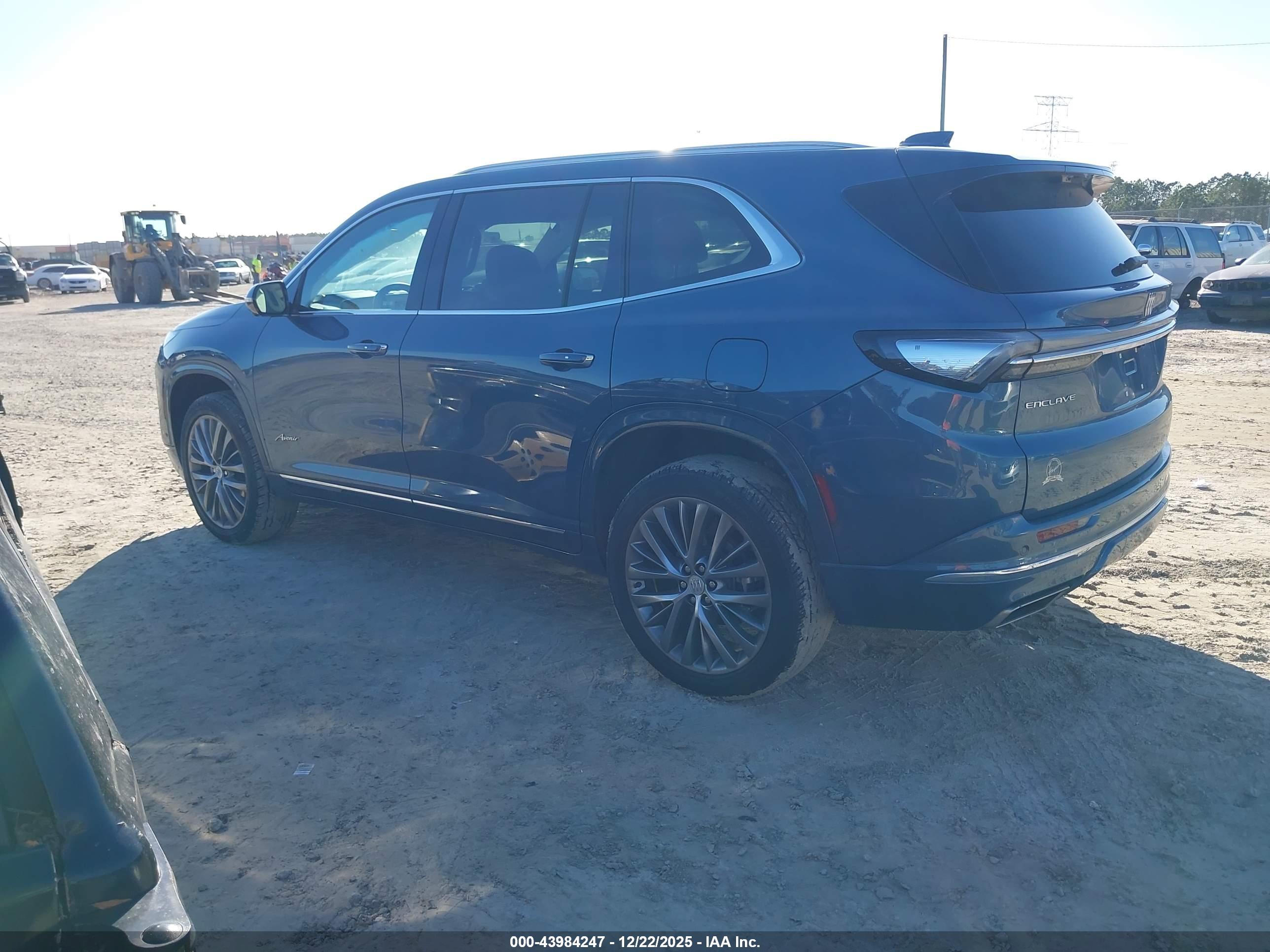 BUICK ENCLAVE image 3