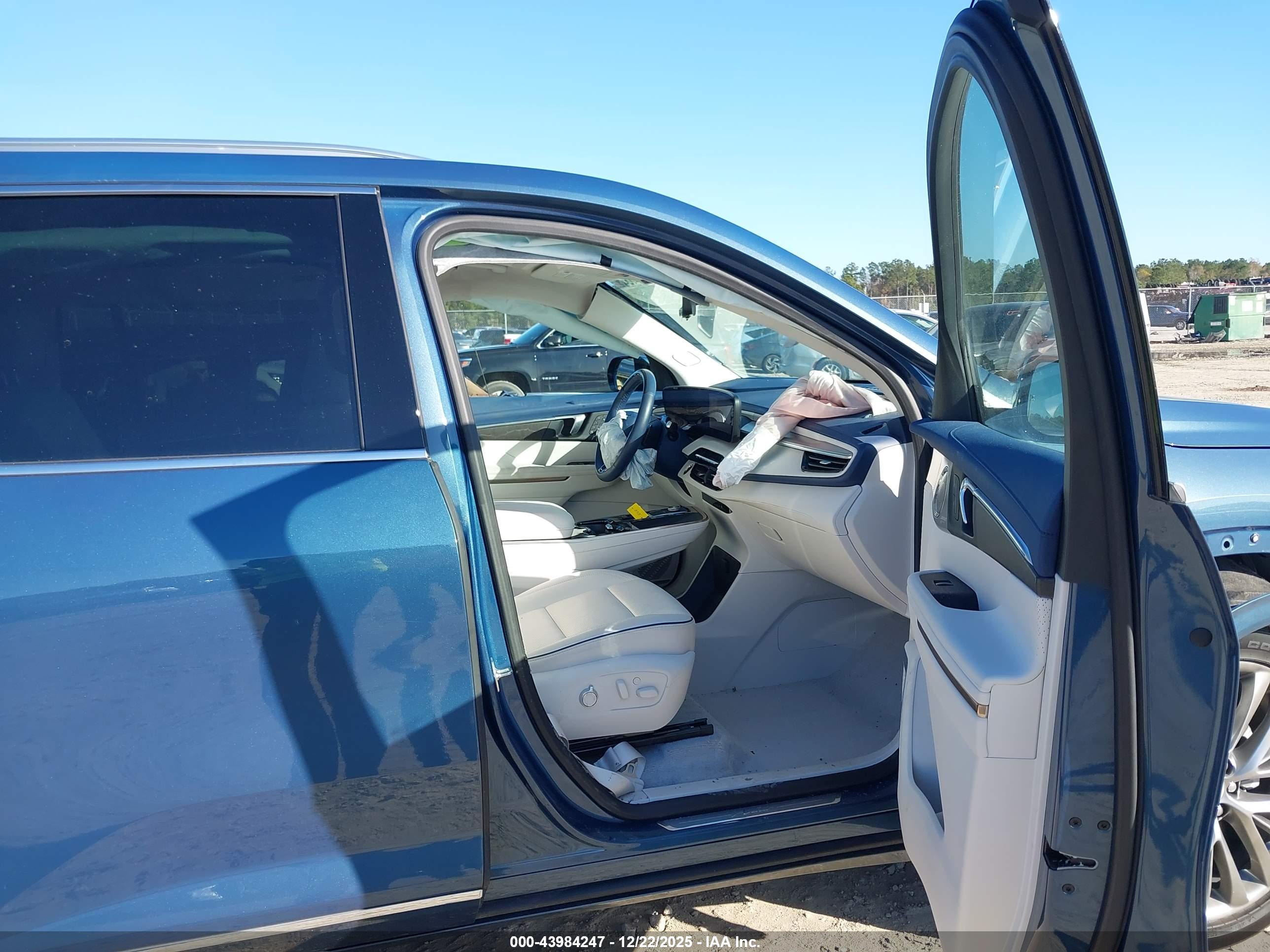 BUICK ENCLAVE image 5