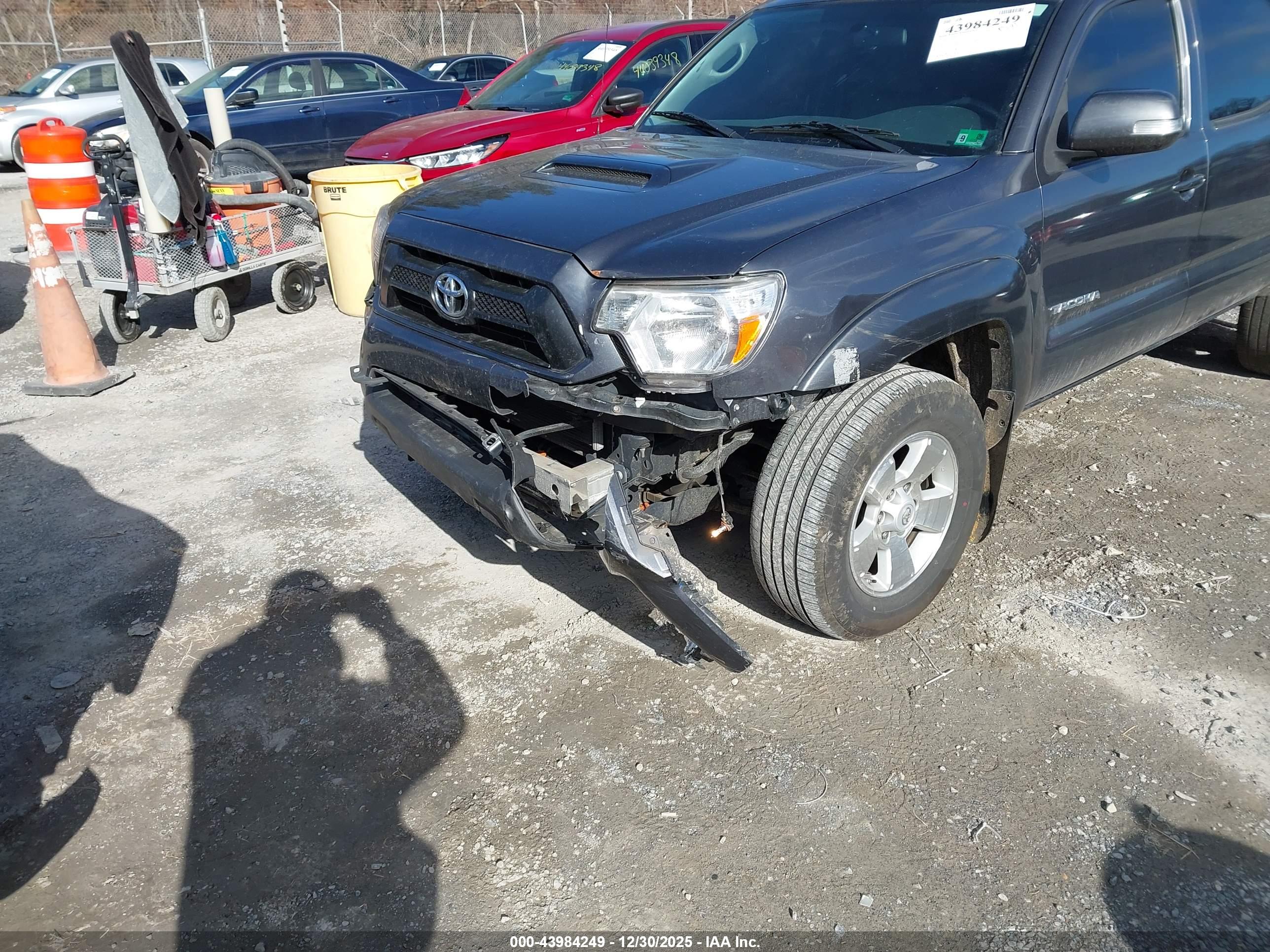 TOYOTA TACOMA image 6