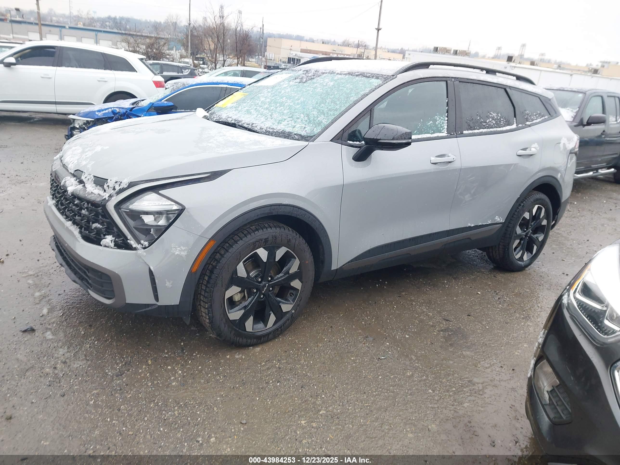 KIA SPORTAGE image 2