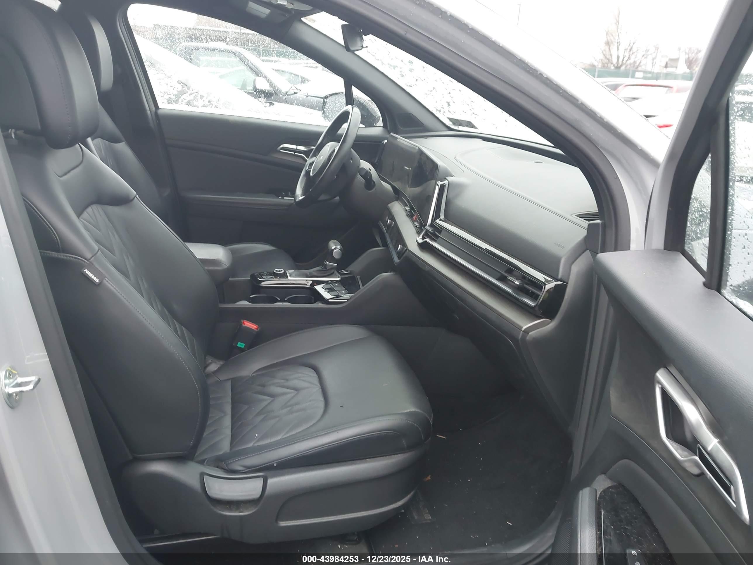KIA SPORTAGE image 5
