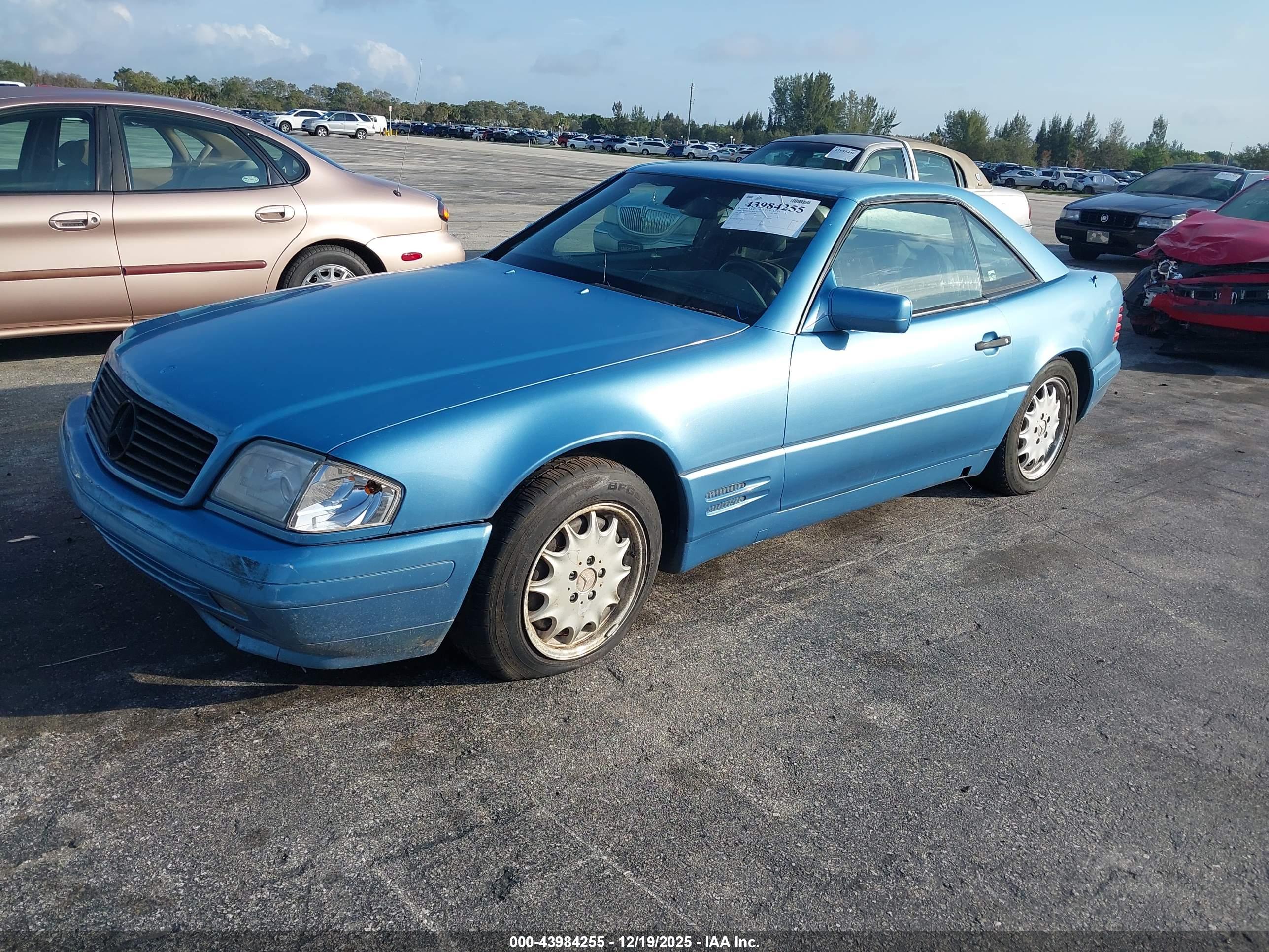MERCEDES-BENZ SL image 2