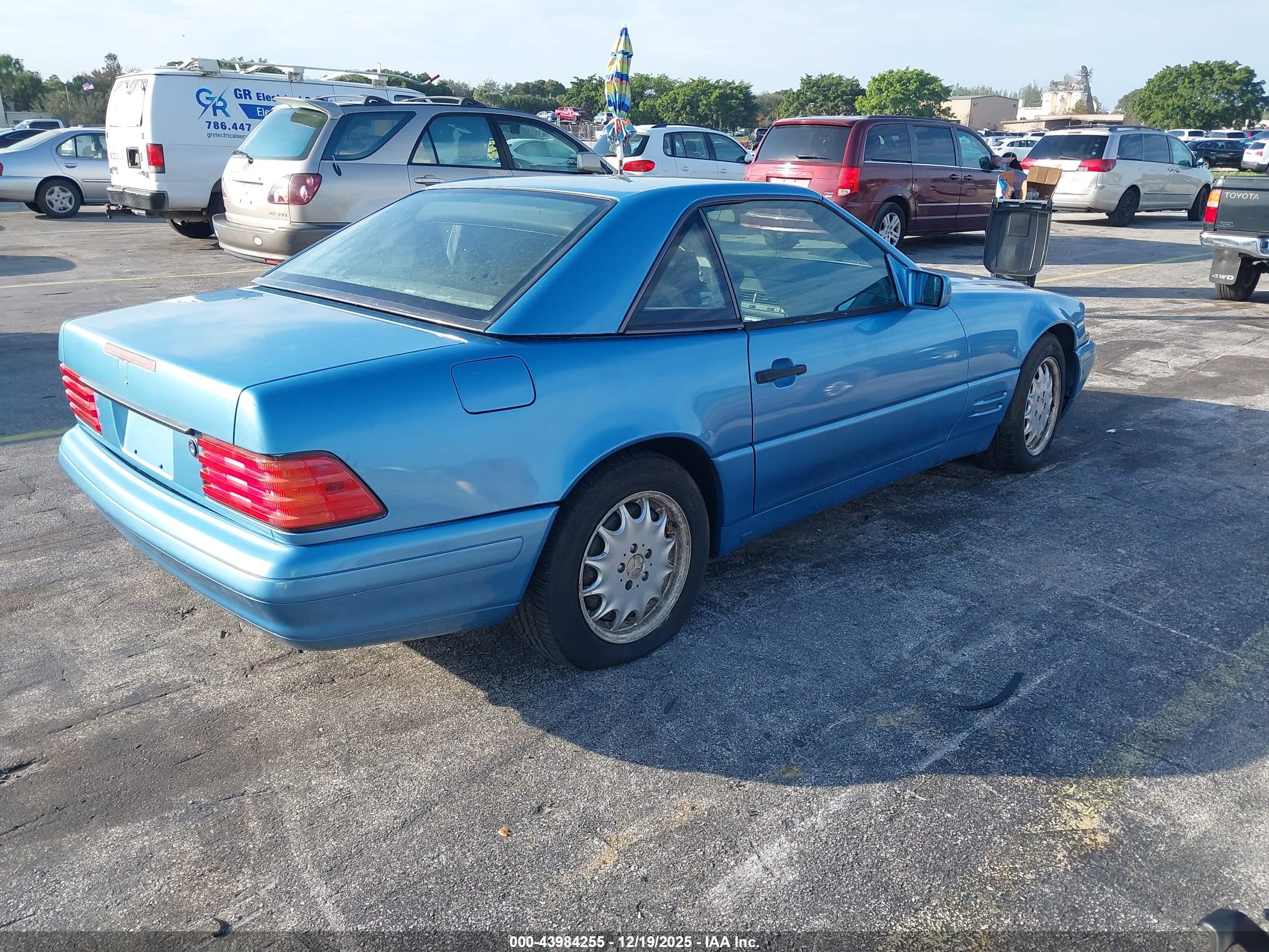 MERCEDES-BENZ SL image 4