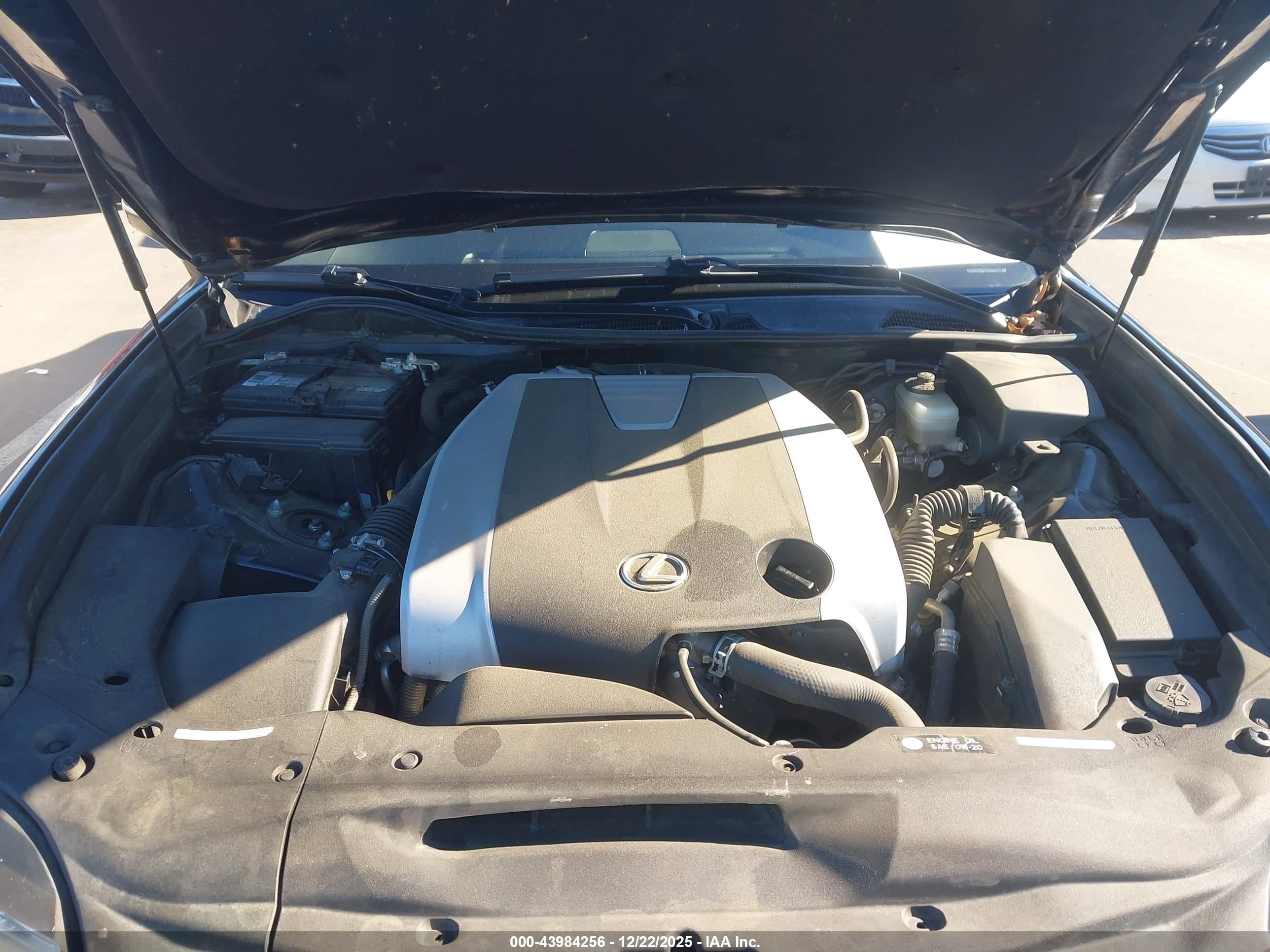 LEXUS GS image 10