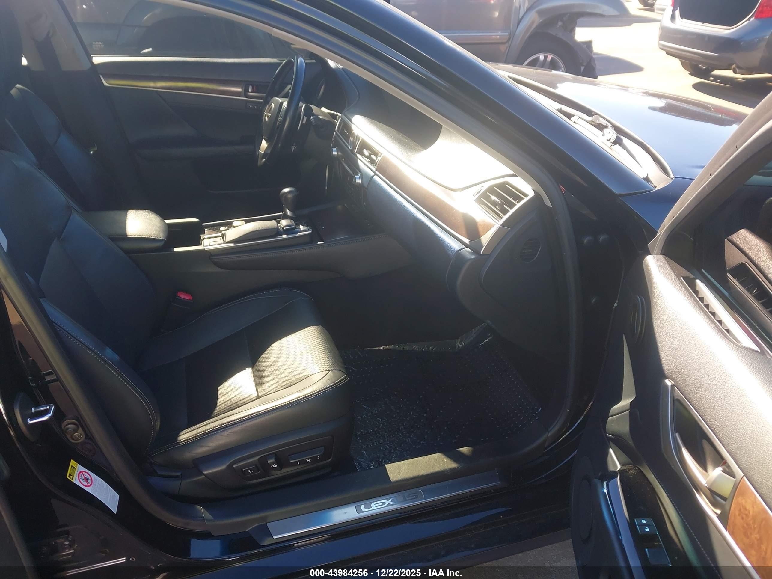 LEXUS GS image 5