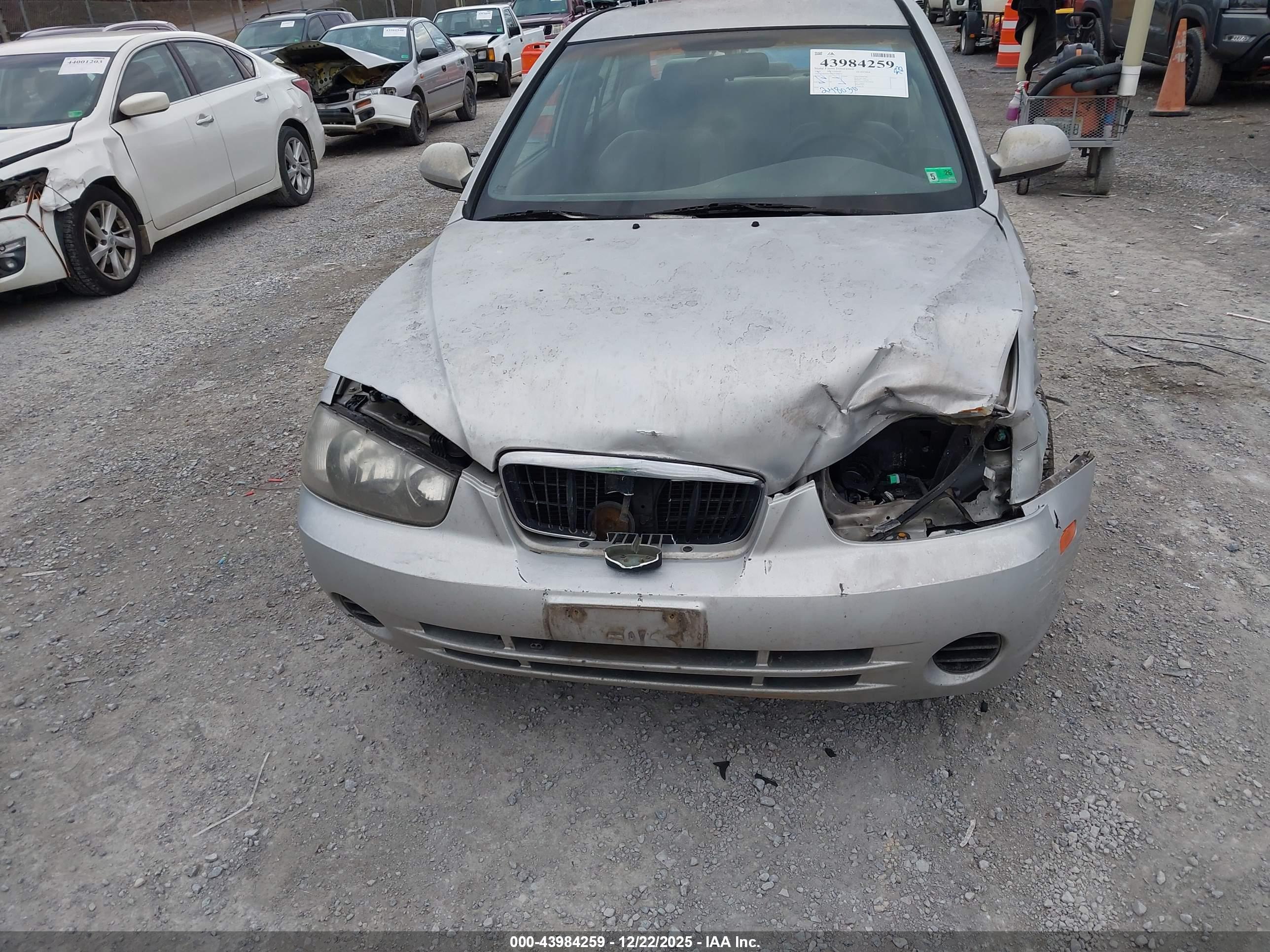 HYUNDAI ELANTRA image 6